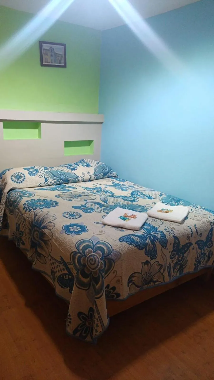 Bedroom, Bed in Hotel California