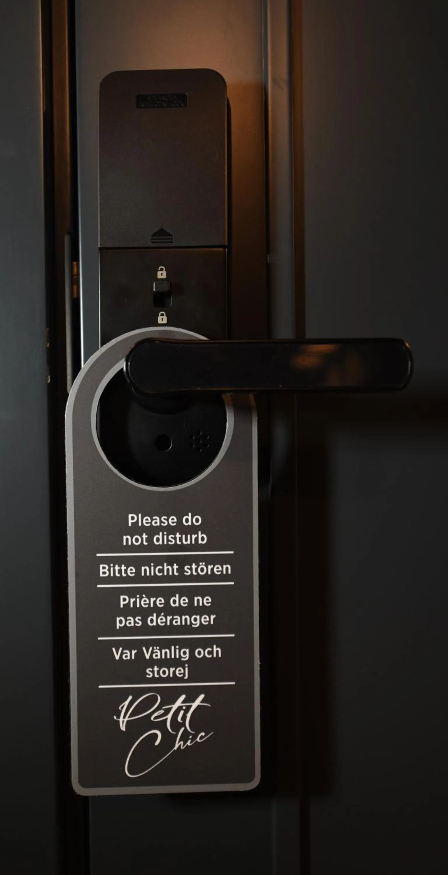 Victoria by Petit Chic