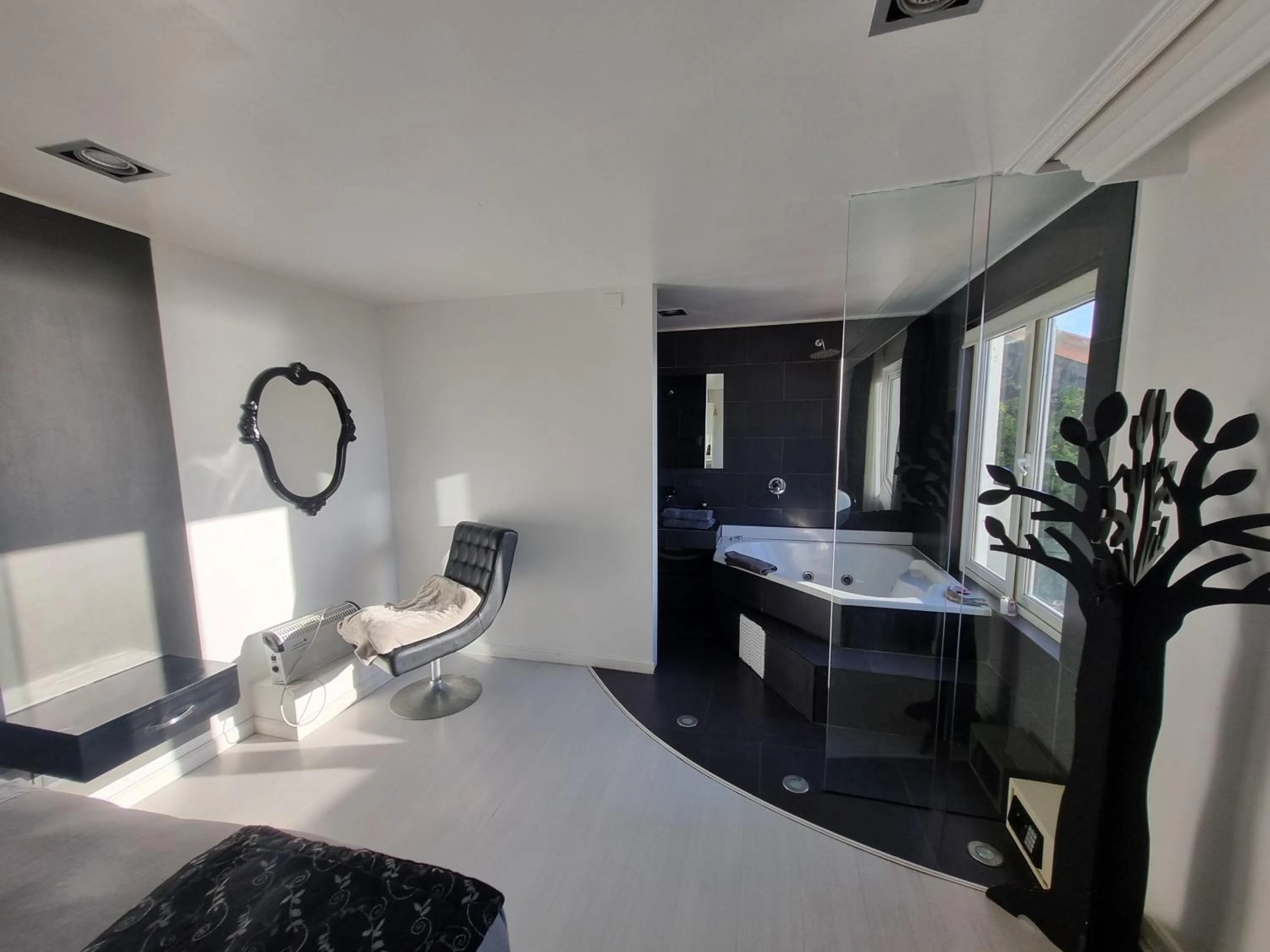 Hot Tub in Winery Hotel Boutique