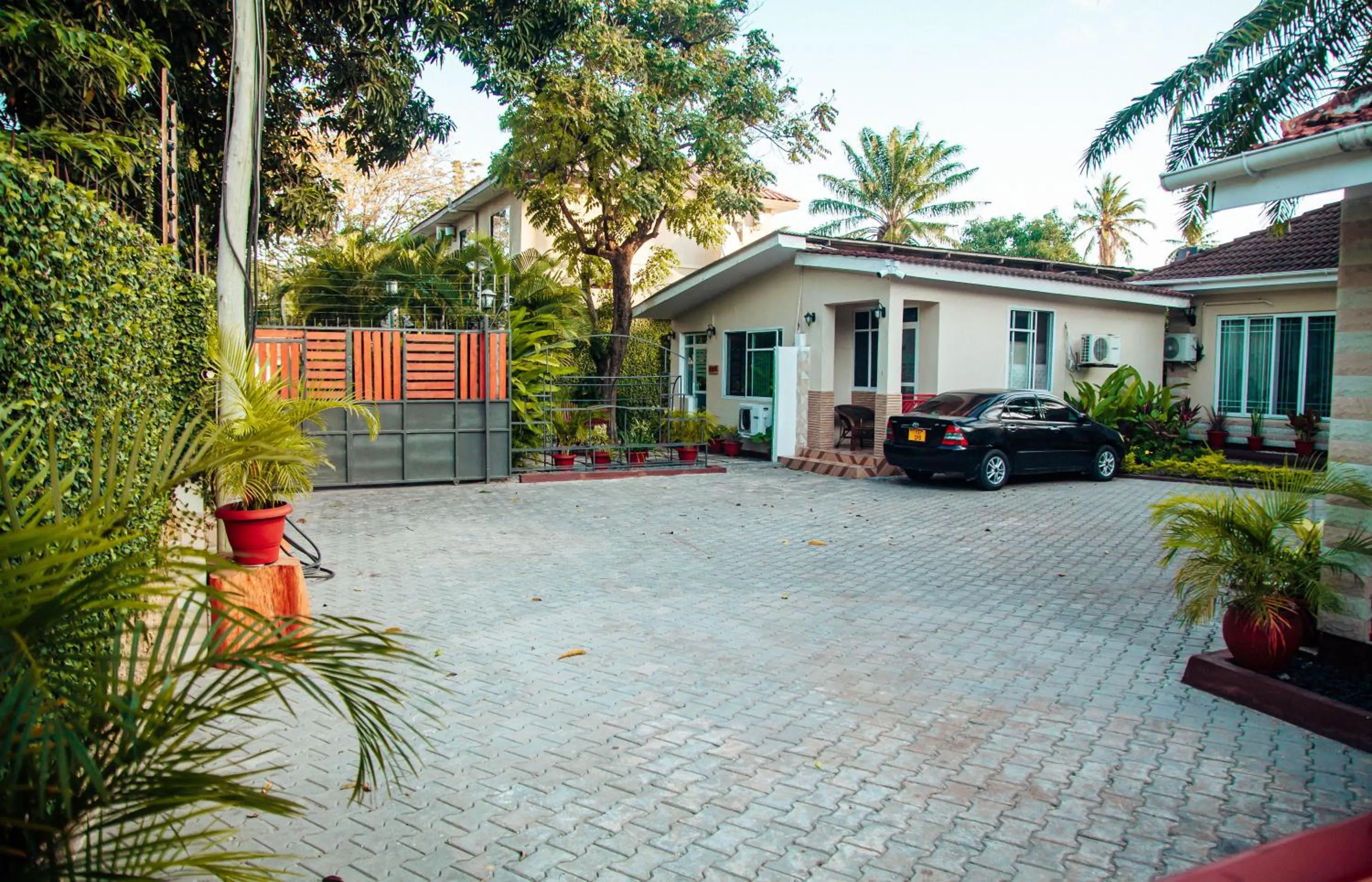 Parking in The Amariah Hotel & Apartments Mikocheni