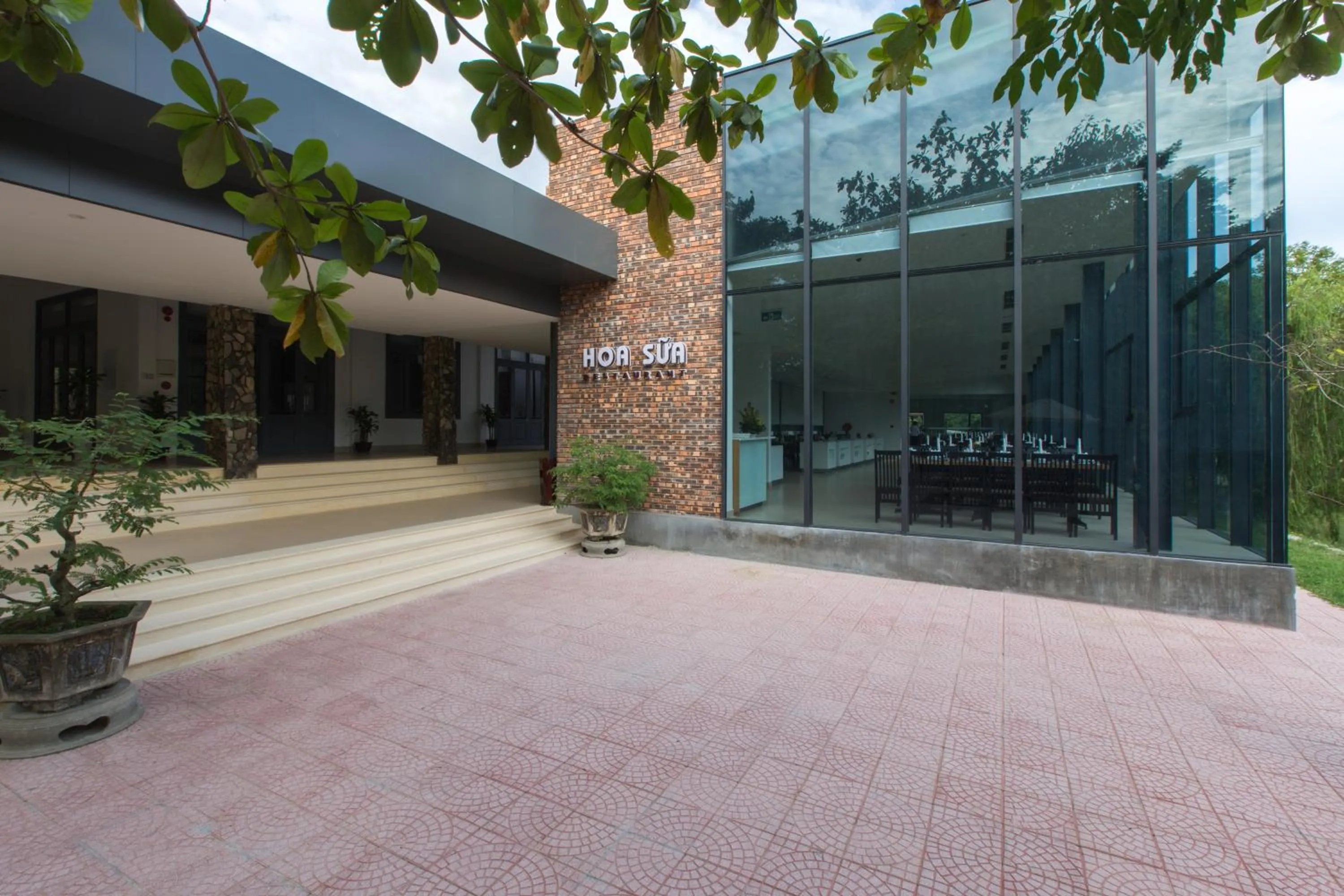 Restaurant/places to eat in Thanh Tan Hot Springs By Fusion