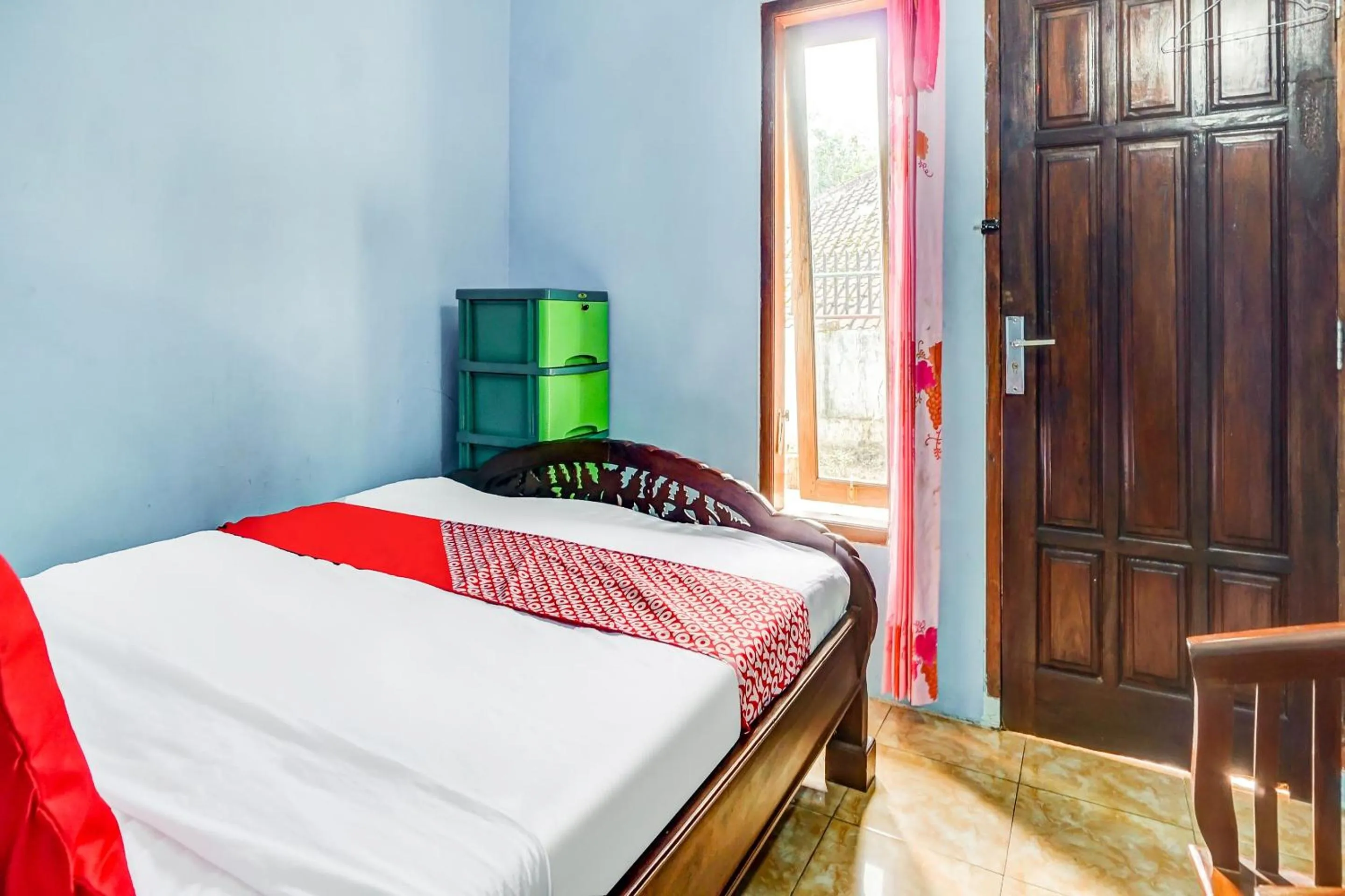 Bedroom, Bed in OYO Life 90879 Ara Predator Funpark