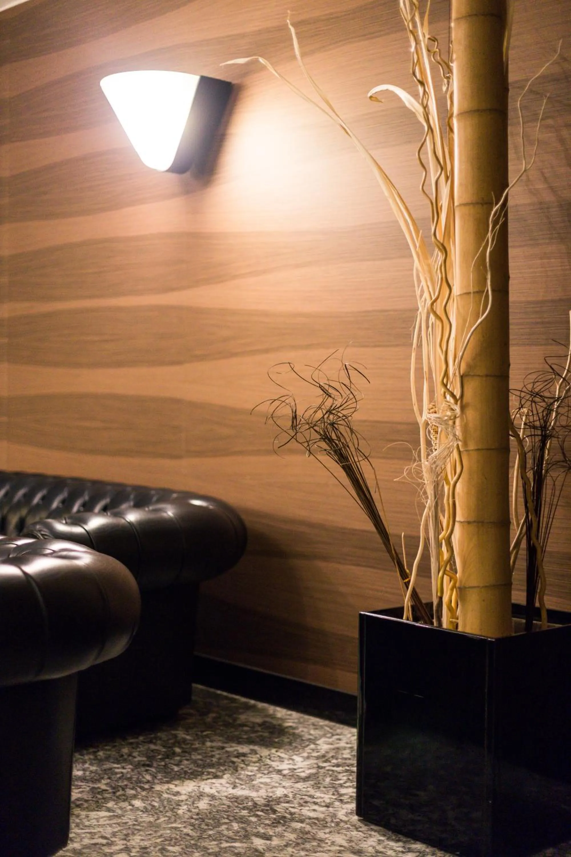 Area and facilities in Waldorf Palace Hotel