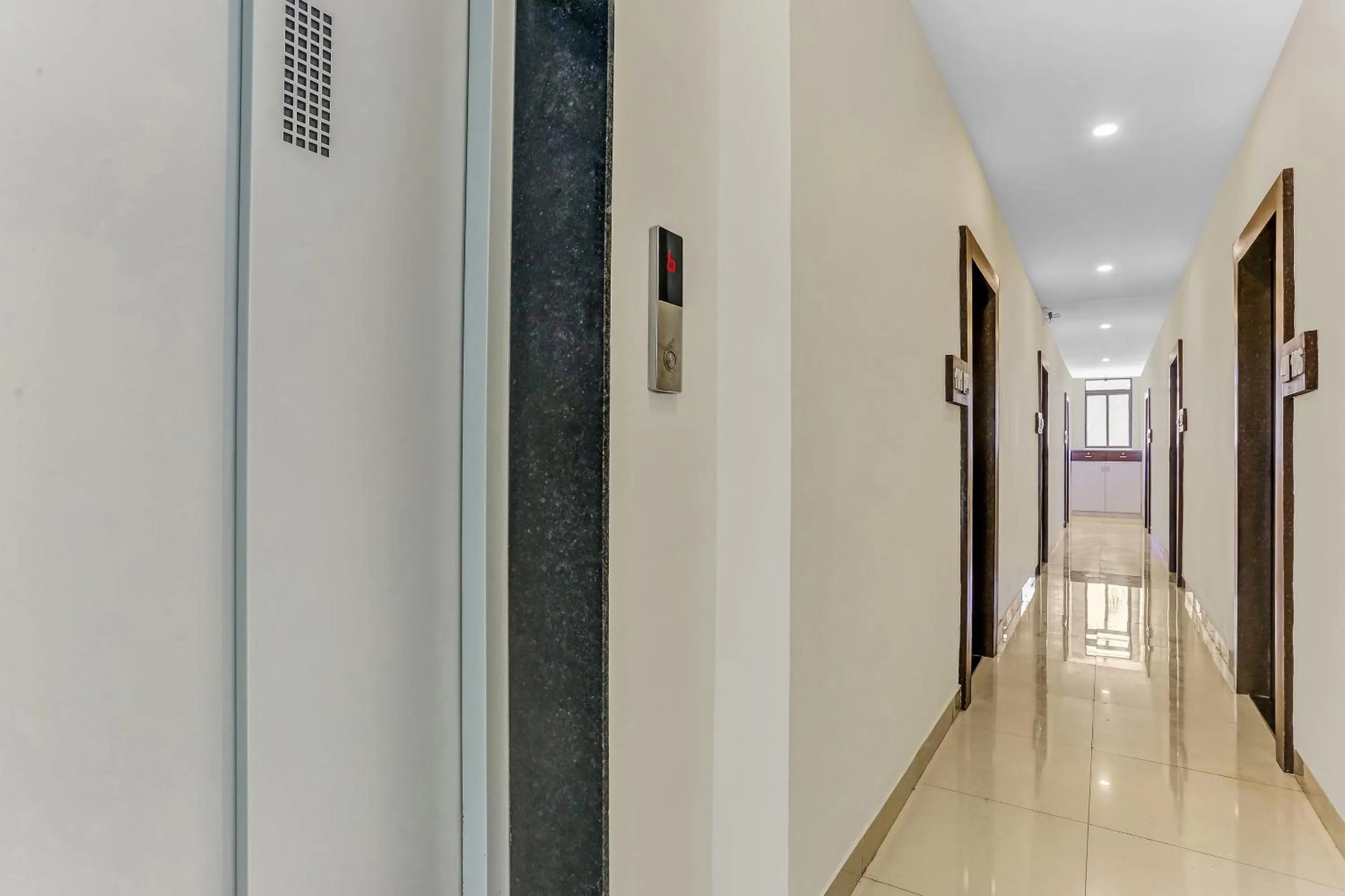 Lobby or reception in Capital O Geeta Palace