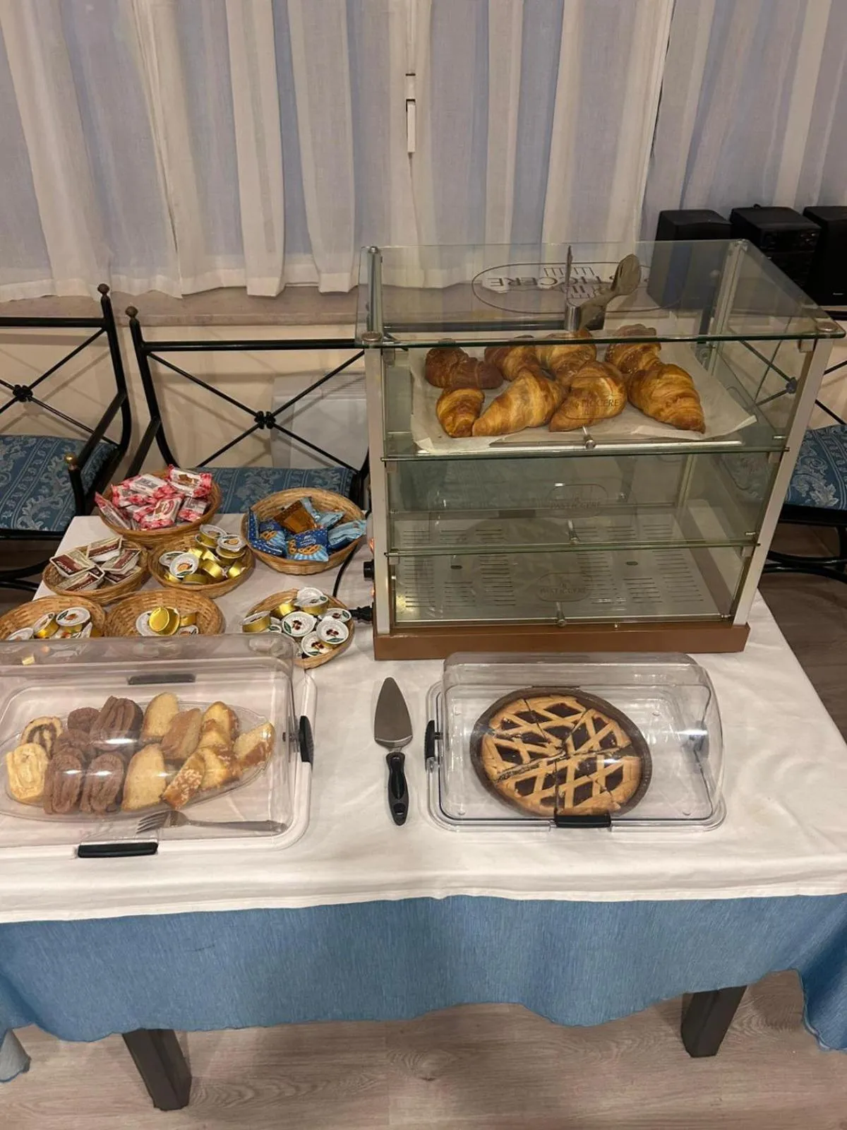 Breakfast in Hotel Bellevue