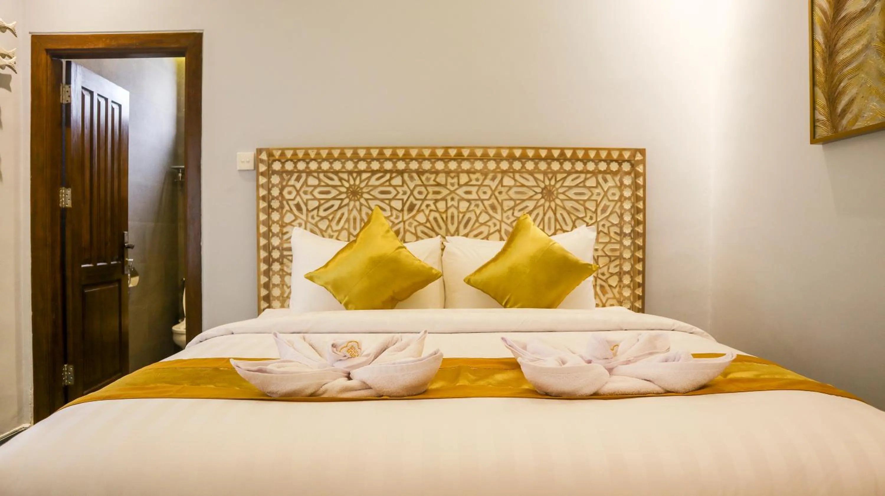 Bed in Omah Siliran Heritage