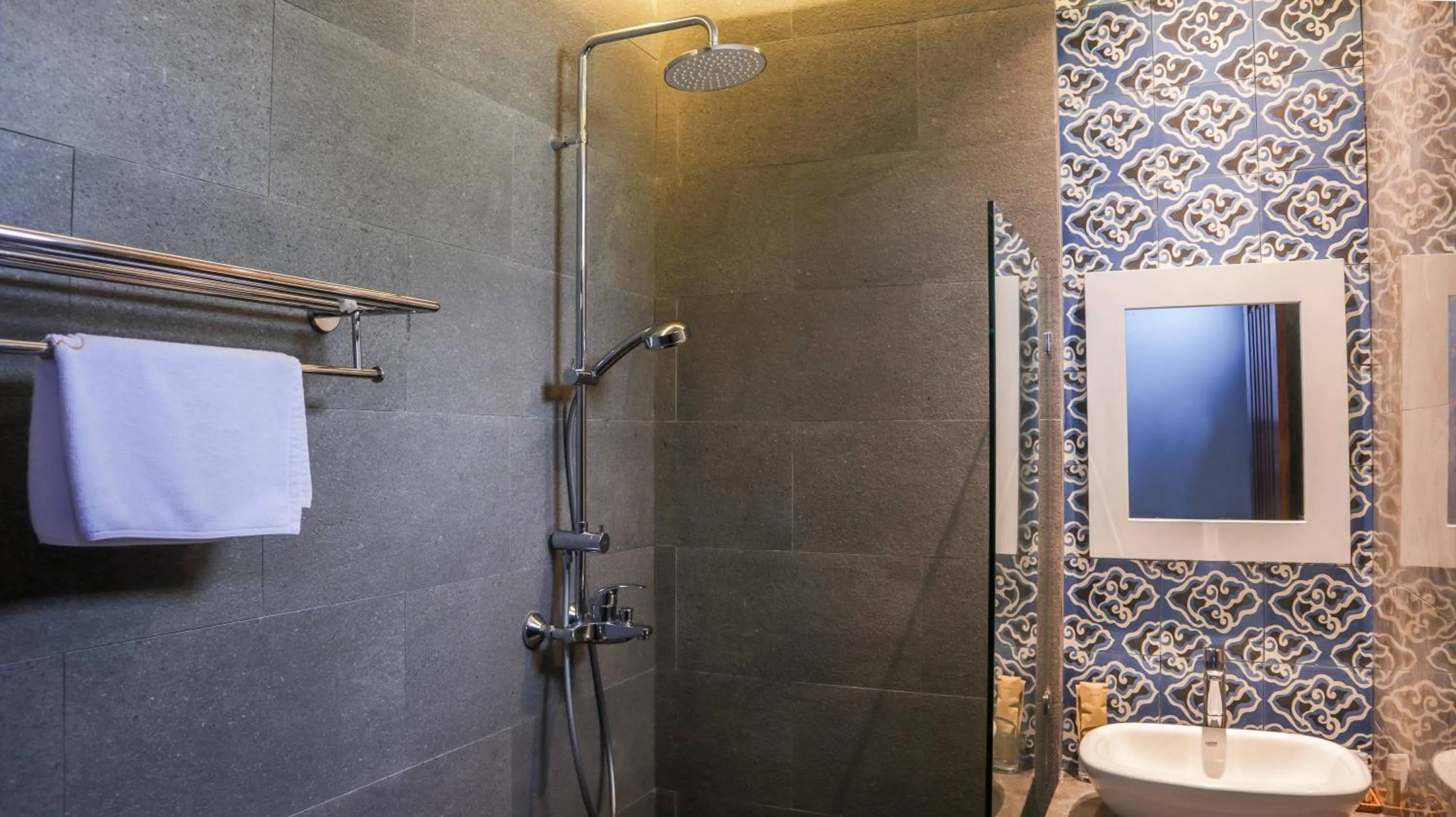 Bathroom in Omah Siliran Heritage