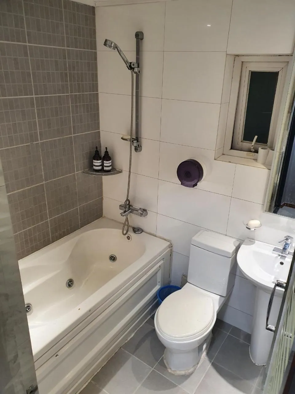 Toilet in Dalgona Guesthouse