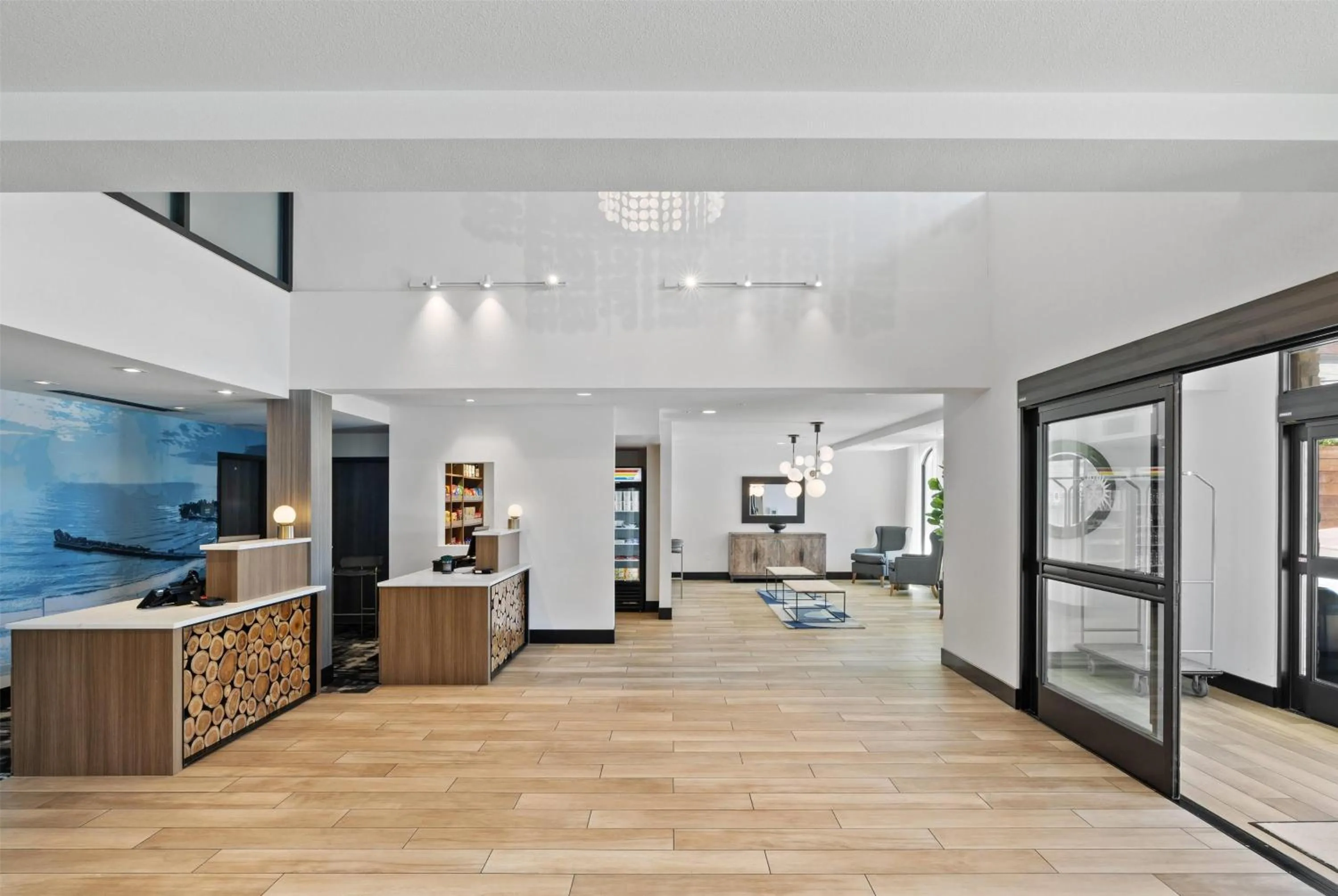 Lobby or reception in La Quinta Inn & Suites by Wyndham Santa Cruz