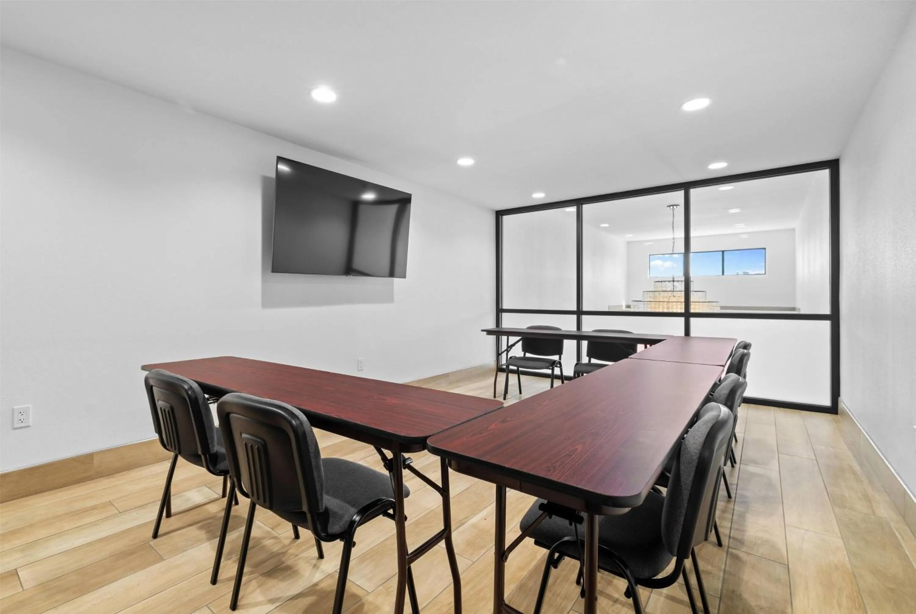 Meeting/conference room in La Quinta Inn & Suites by Wyndham Santa Cruz