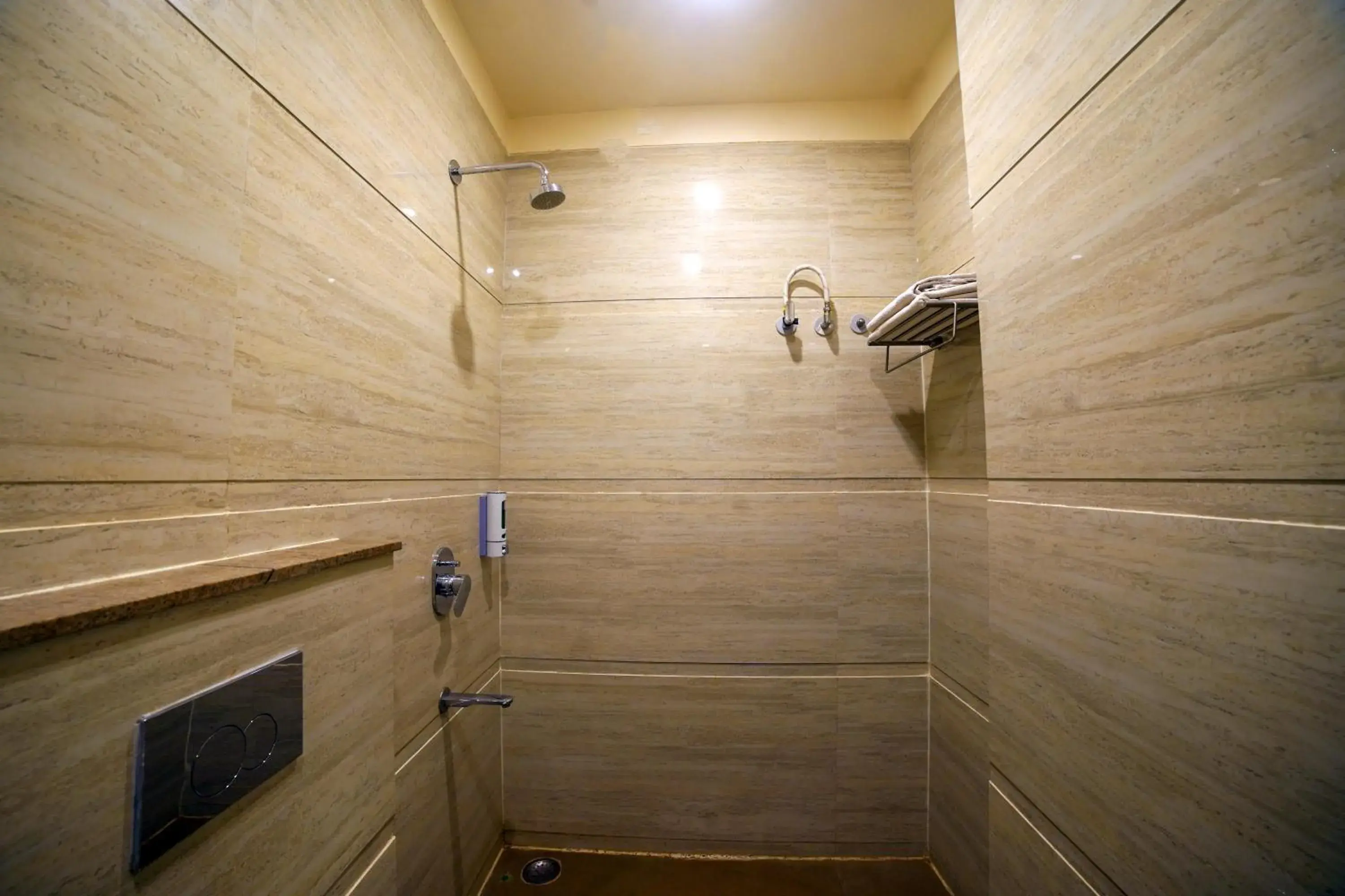 Superior Queen Room in Hotel Centre Park Bhopal Superior Queen Room in Hotel Centre Park Bhopal