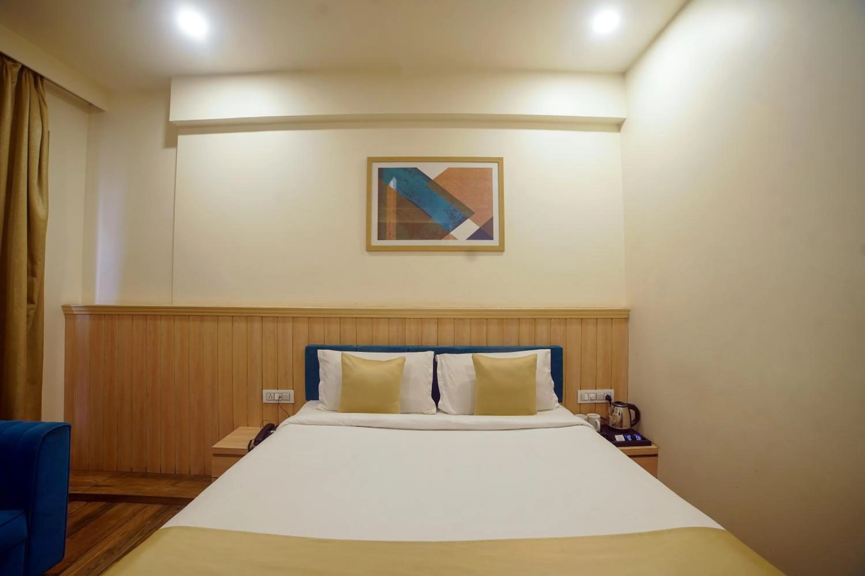 Photo of the whole room, Bed in Hotel Centre Park Bhopal