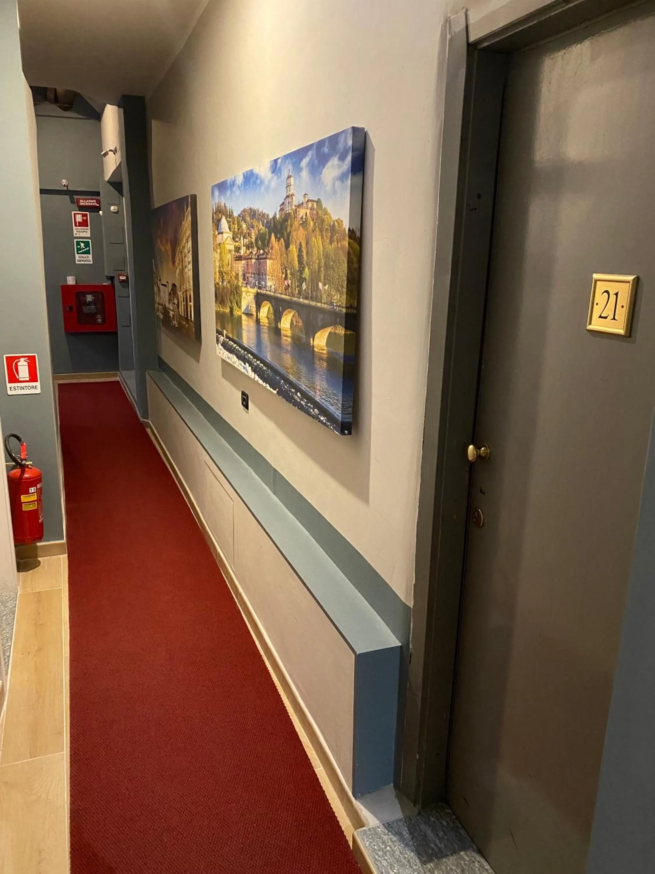 Decorative detail in Artua'&Solferino