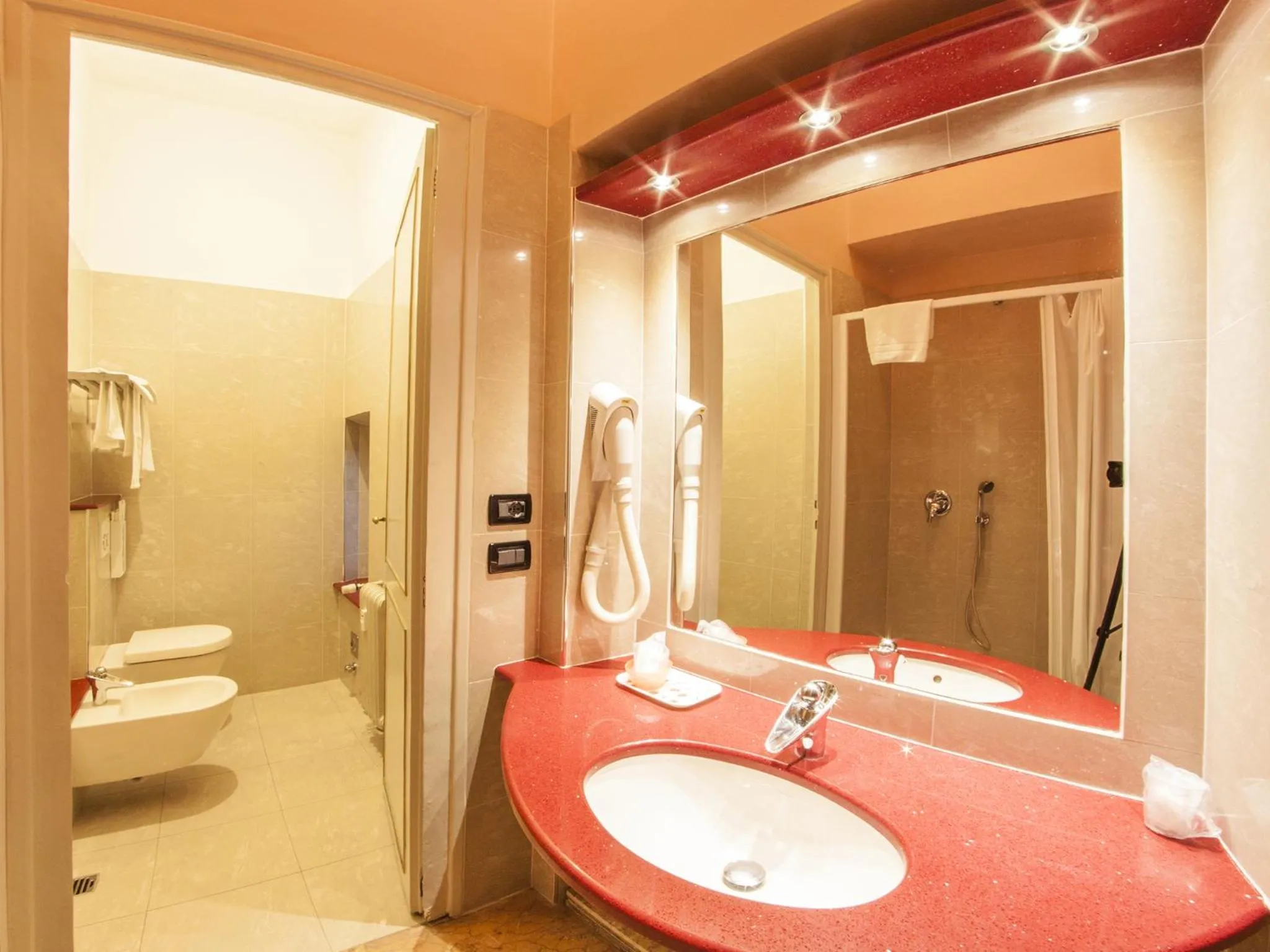 Shower in Artua'&Solferino