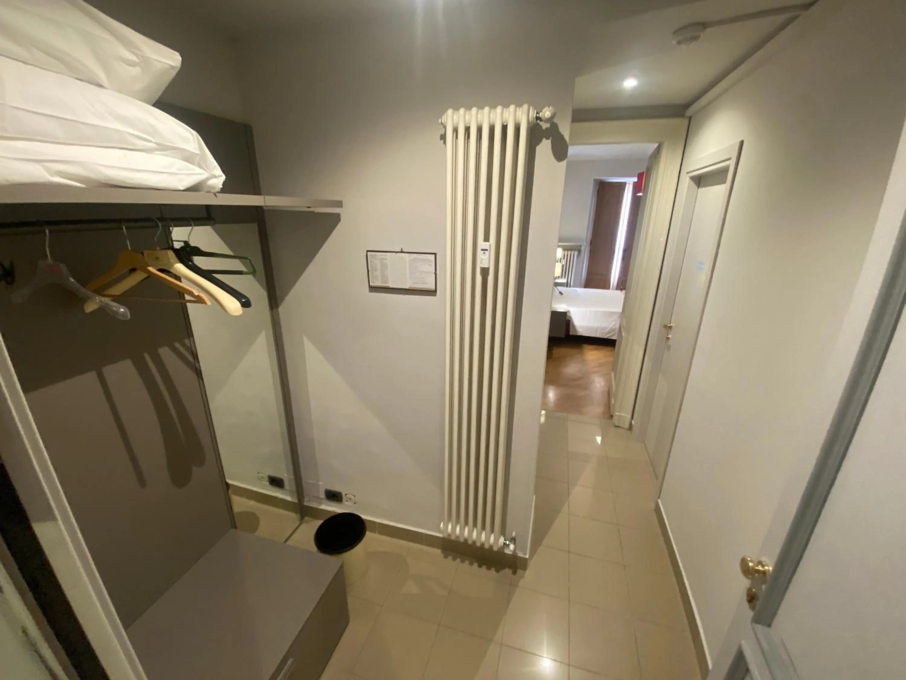 wardrobe in Artua'&Solferino