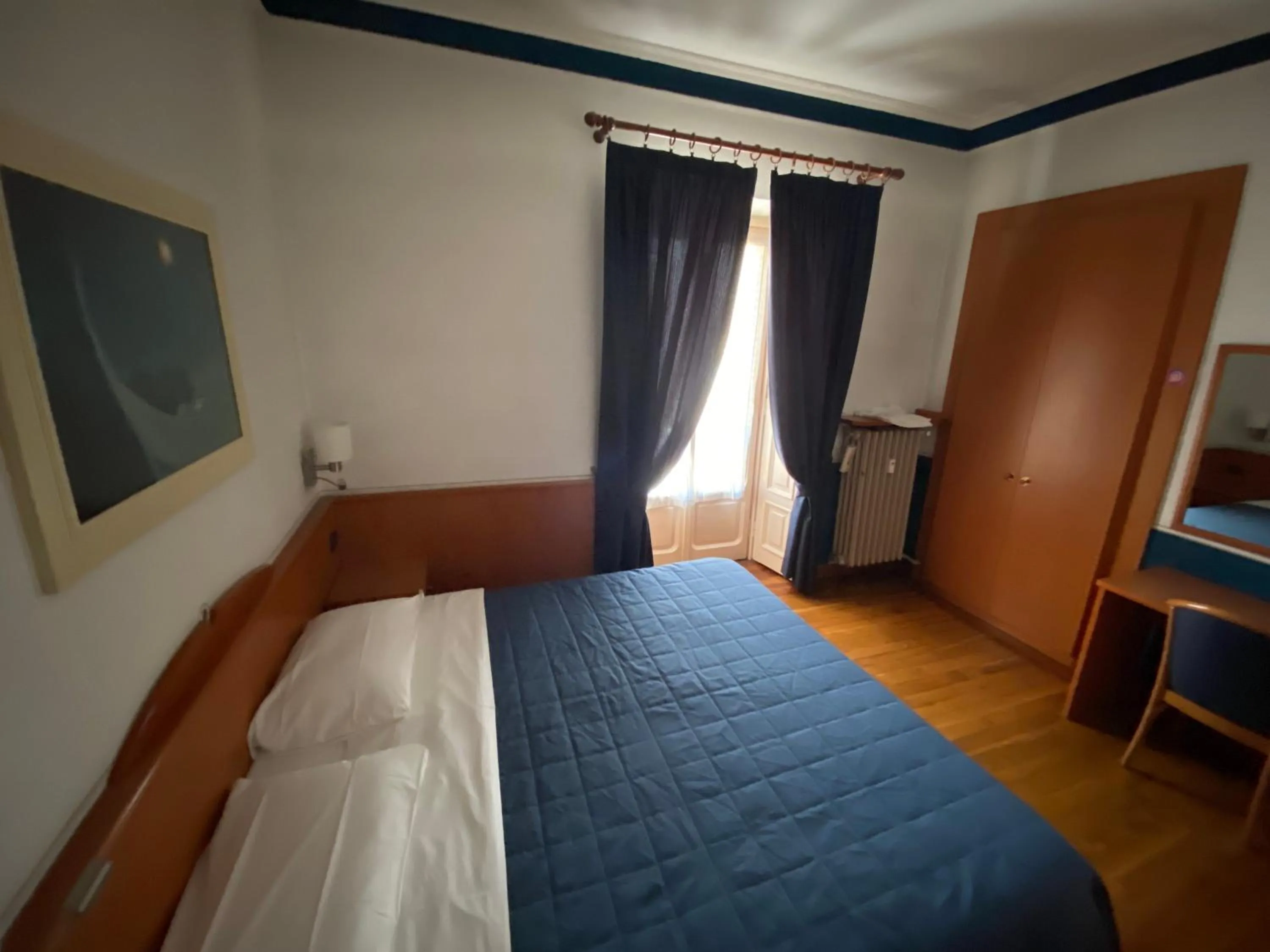 Bedroom, Bed in Artua'&Solferino