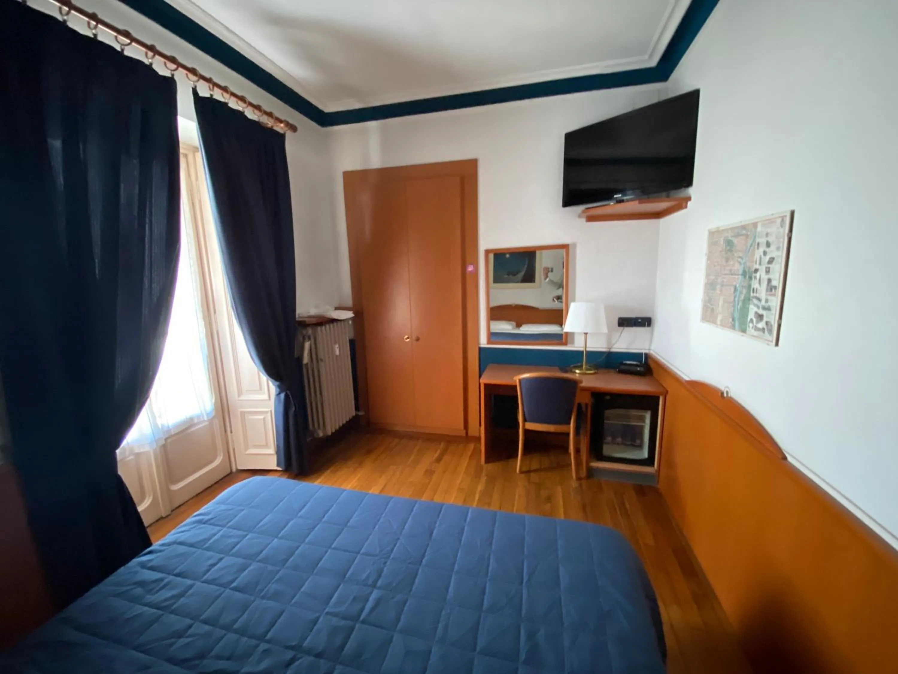 Bedroom, Bed in Artua'&Solferino