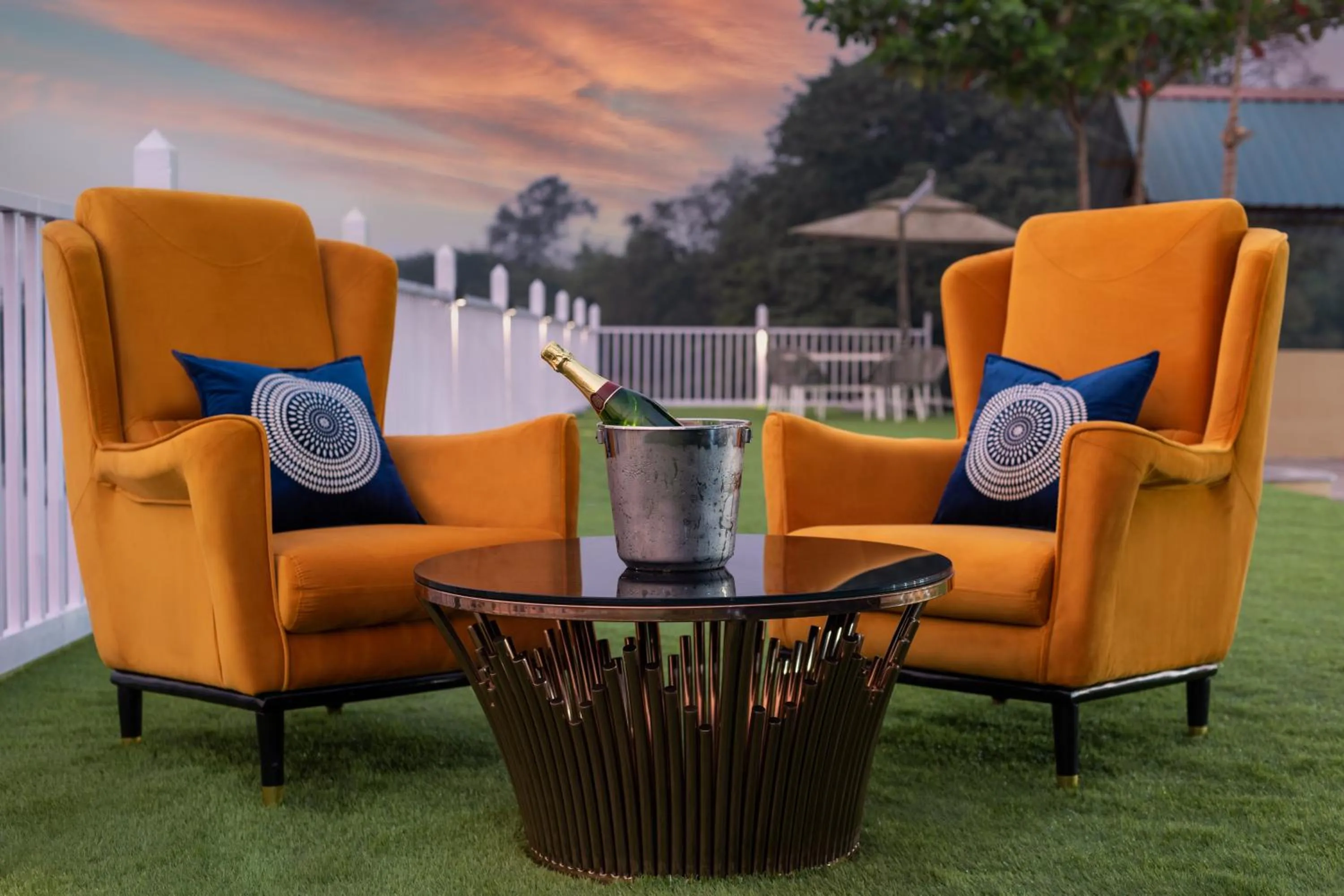 Lounge or bar in Paramount Riverfront Resort & Spa, Karjat