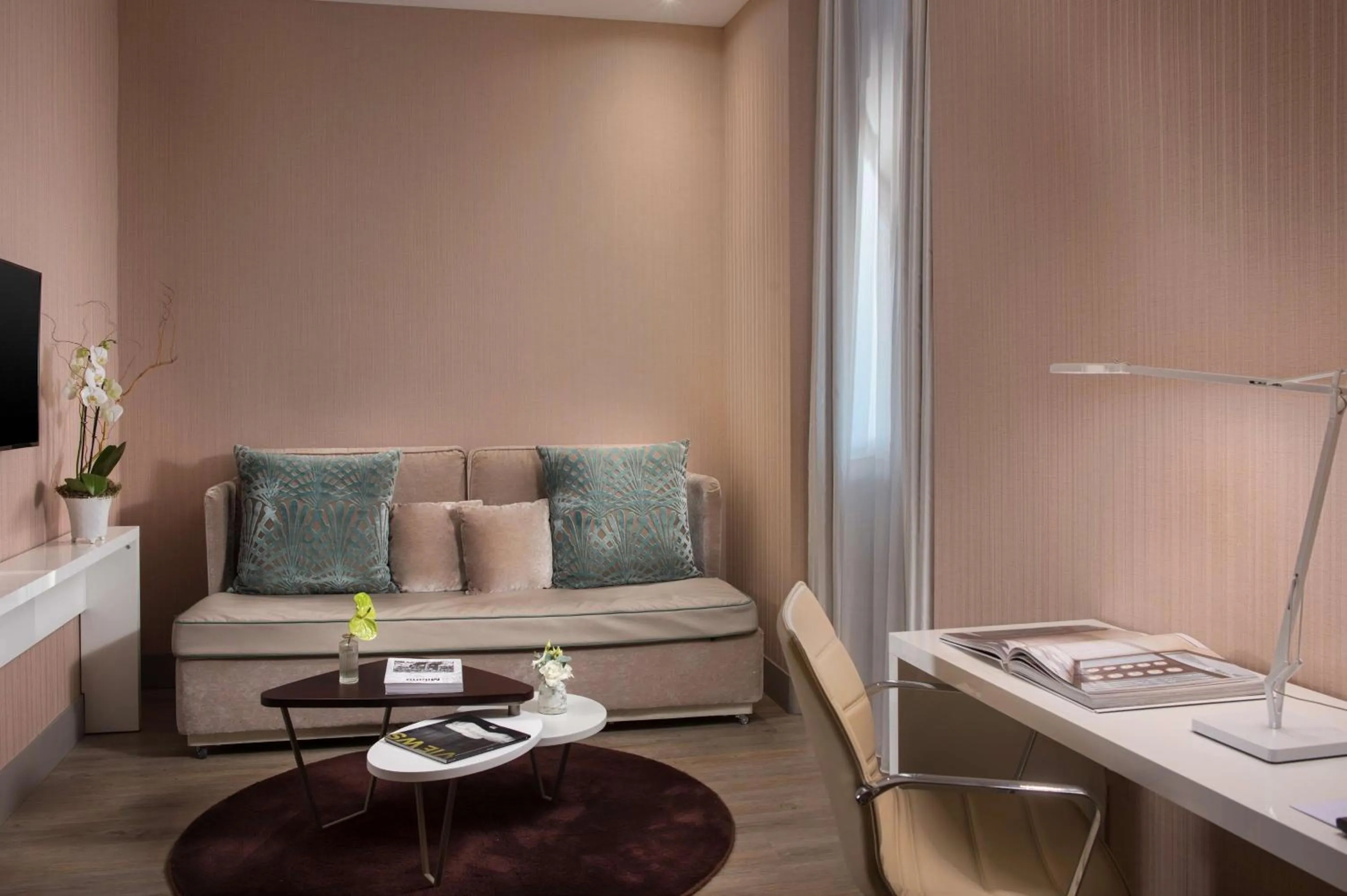 Photo of the whole room in NH Collection Milano Touring