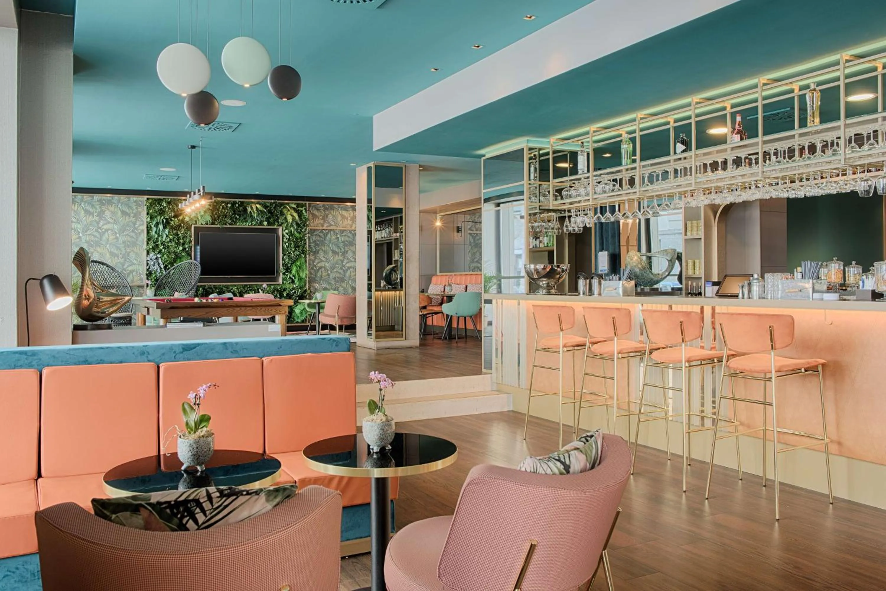 Lounge or bar in NH Collection Milano Touring