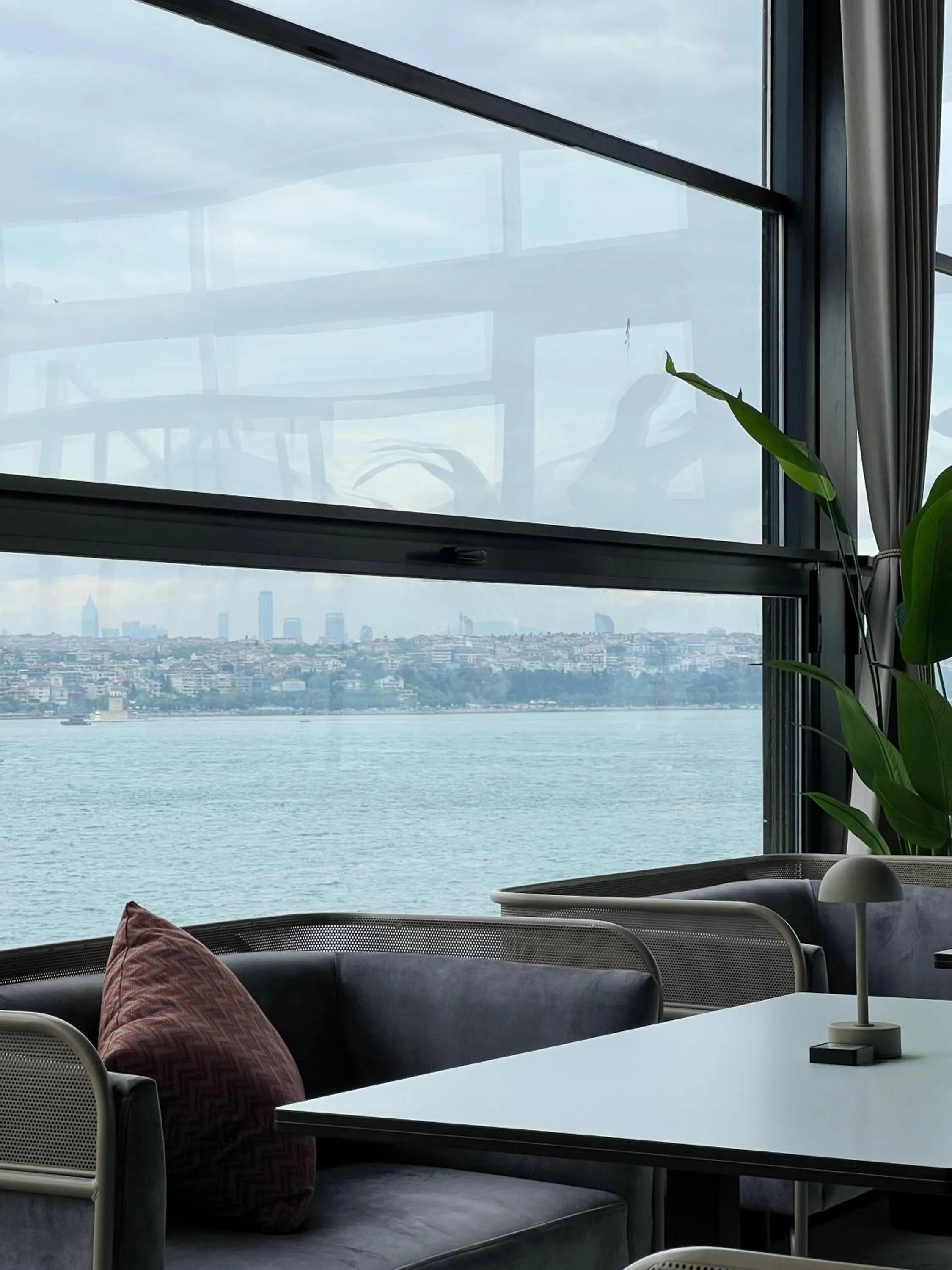Restaurant/places to eat in Pera Bosphorus Hotel