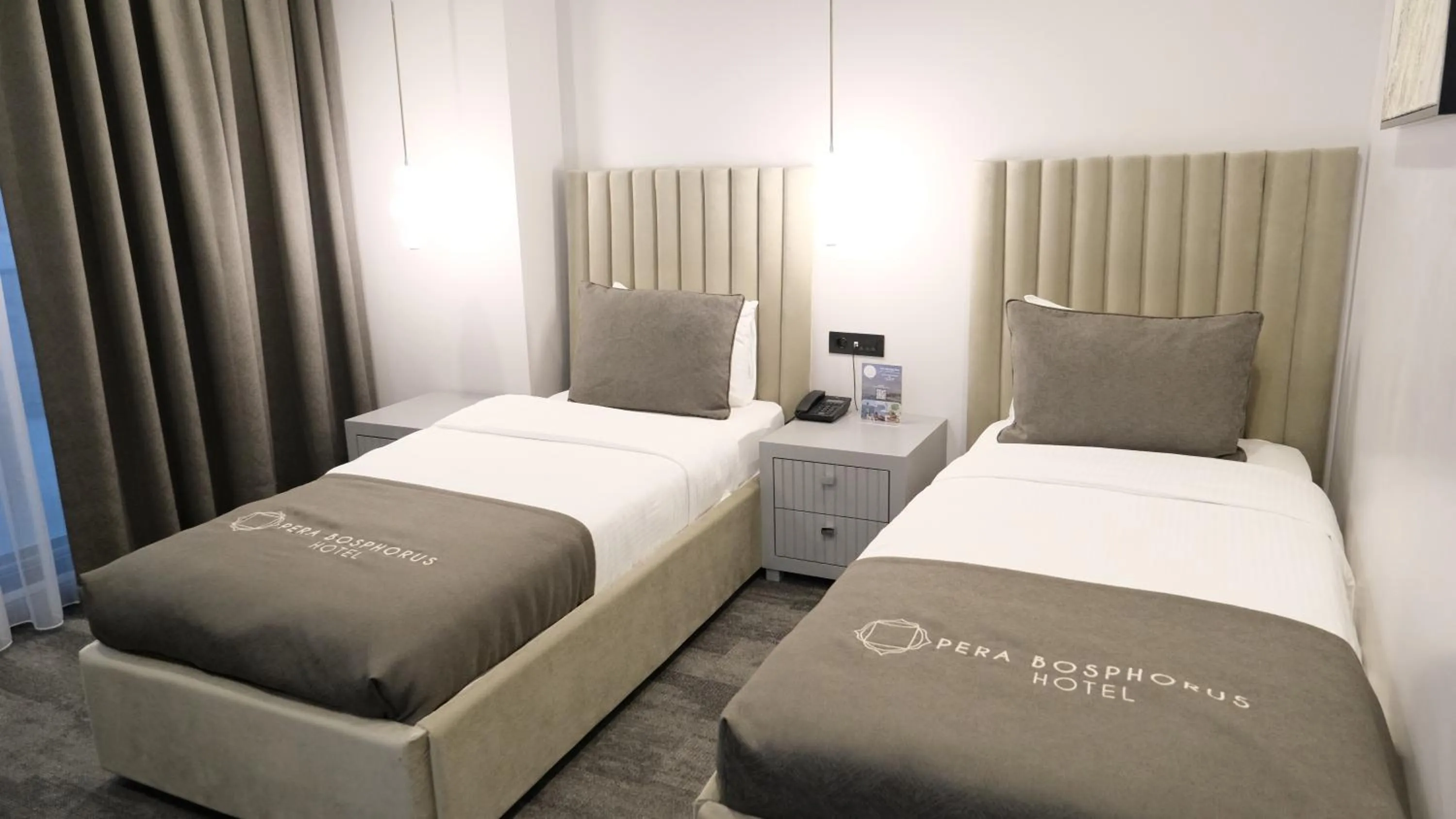 Photo of the whole room, Bed in Pera Bosphorus Hotel