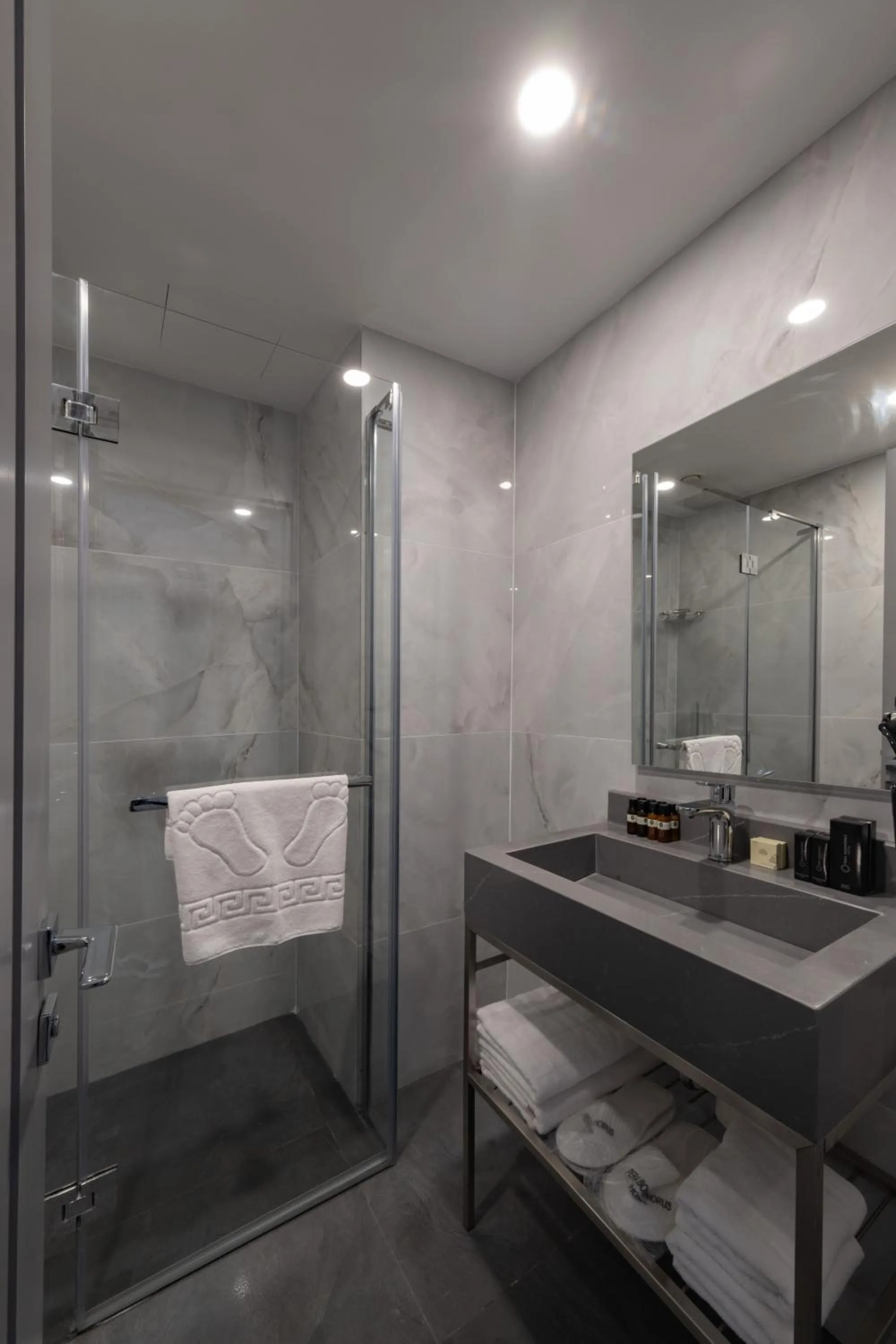 Shower in Pera Bosphorus Hotel