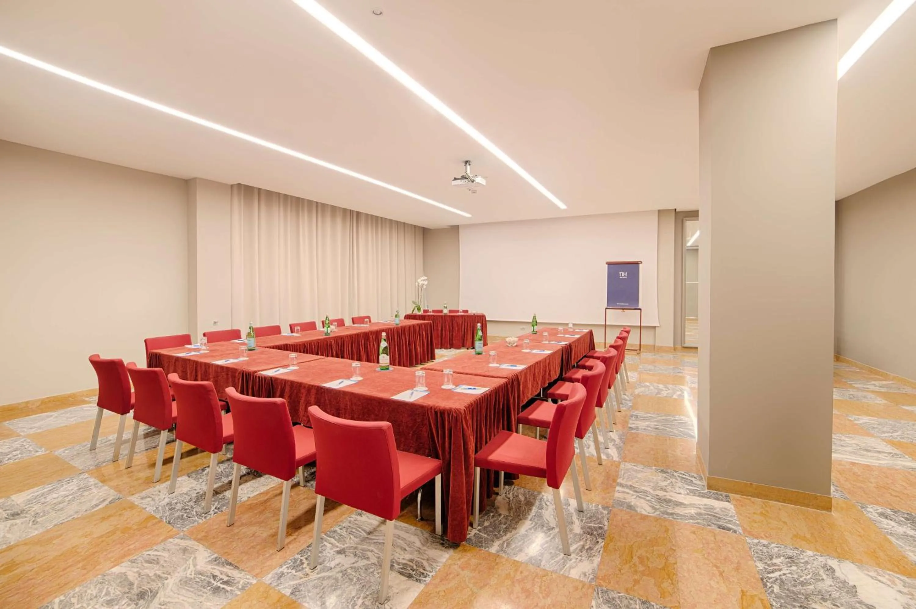 Meeting/conference room in NH La Spezia