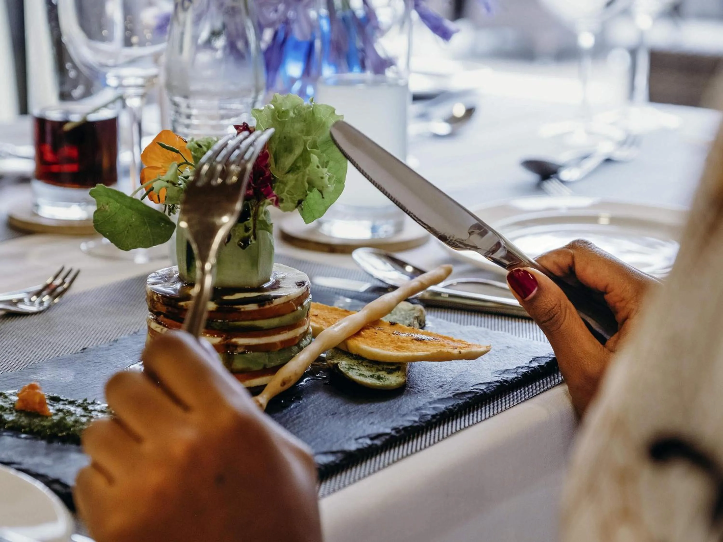 Restaurant/places to eat in Mantis Kivu Marina Bay Hotel