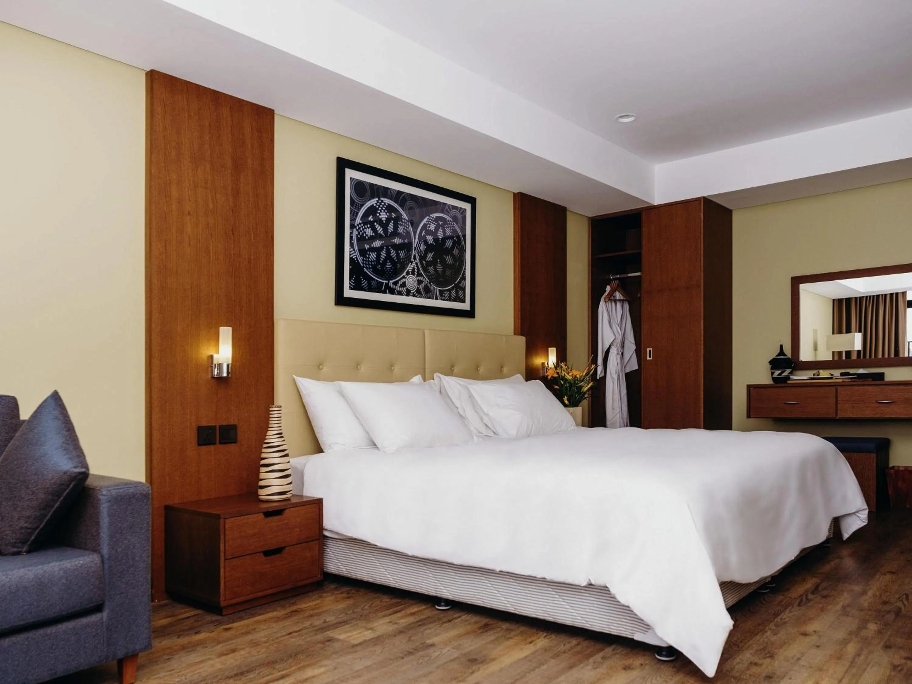 Bedroom, Bed in Mantis Kivu Marina Bay Hotel