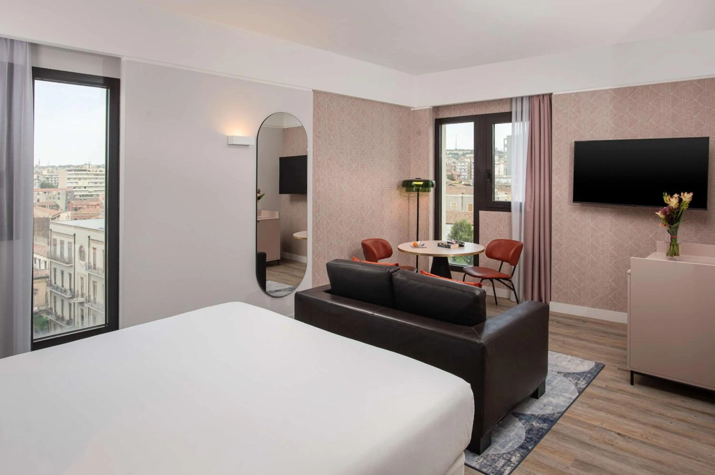 Photo of the whole room, Bed in NH Catania Centro