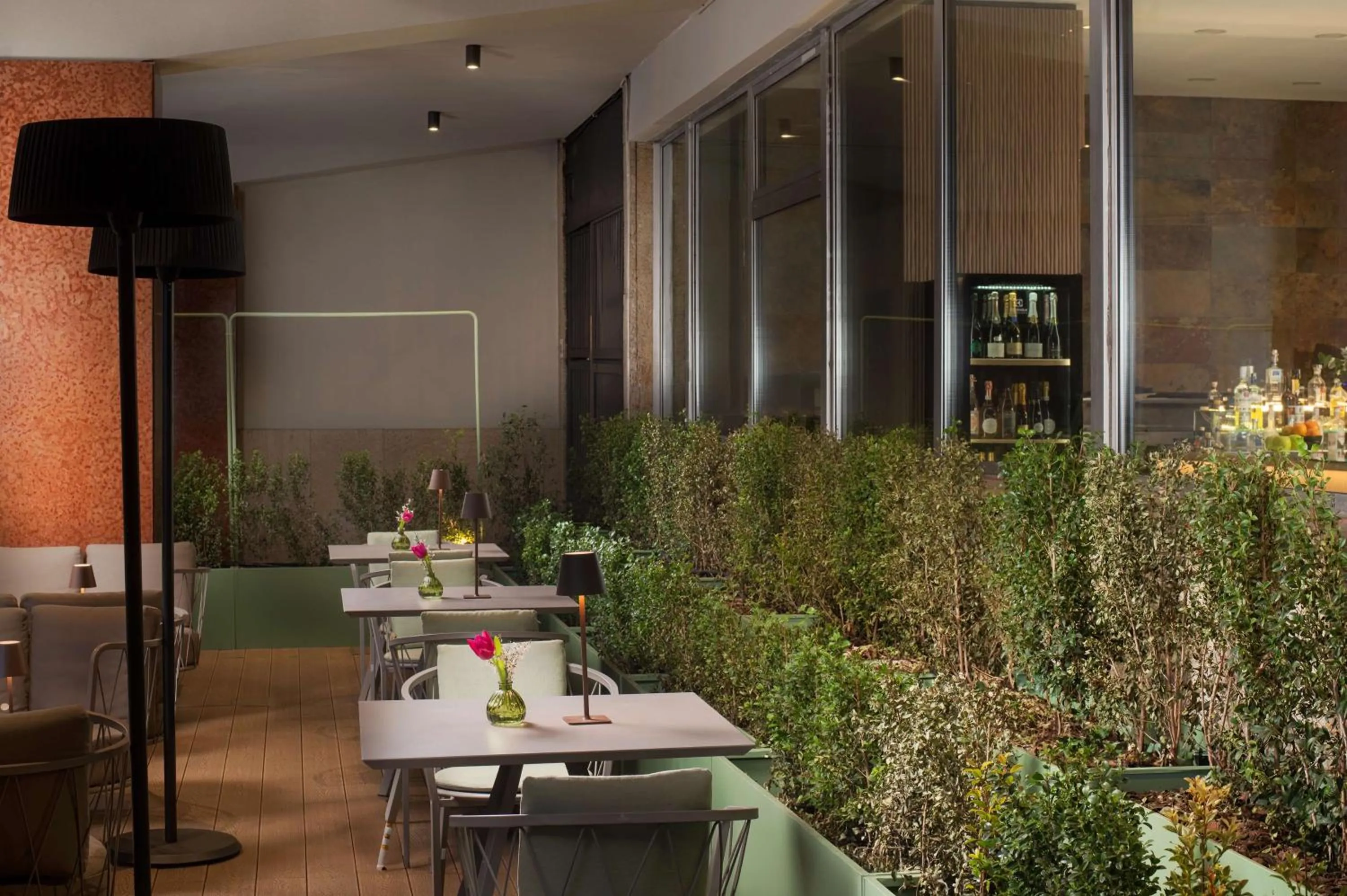 Restaurant/places to eat in NH Catania Centro