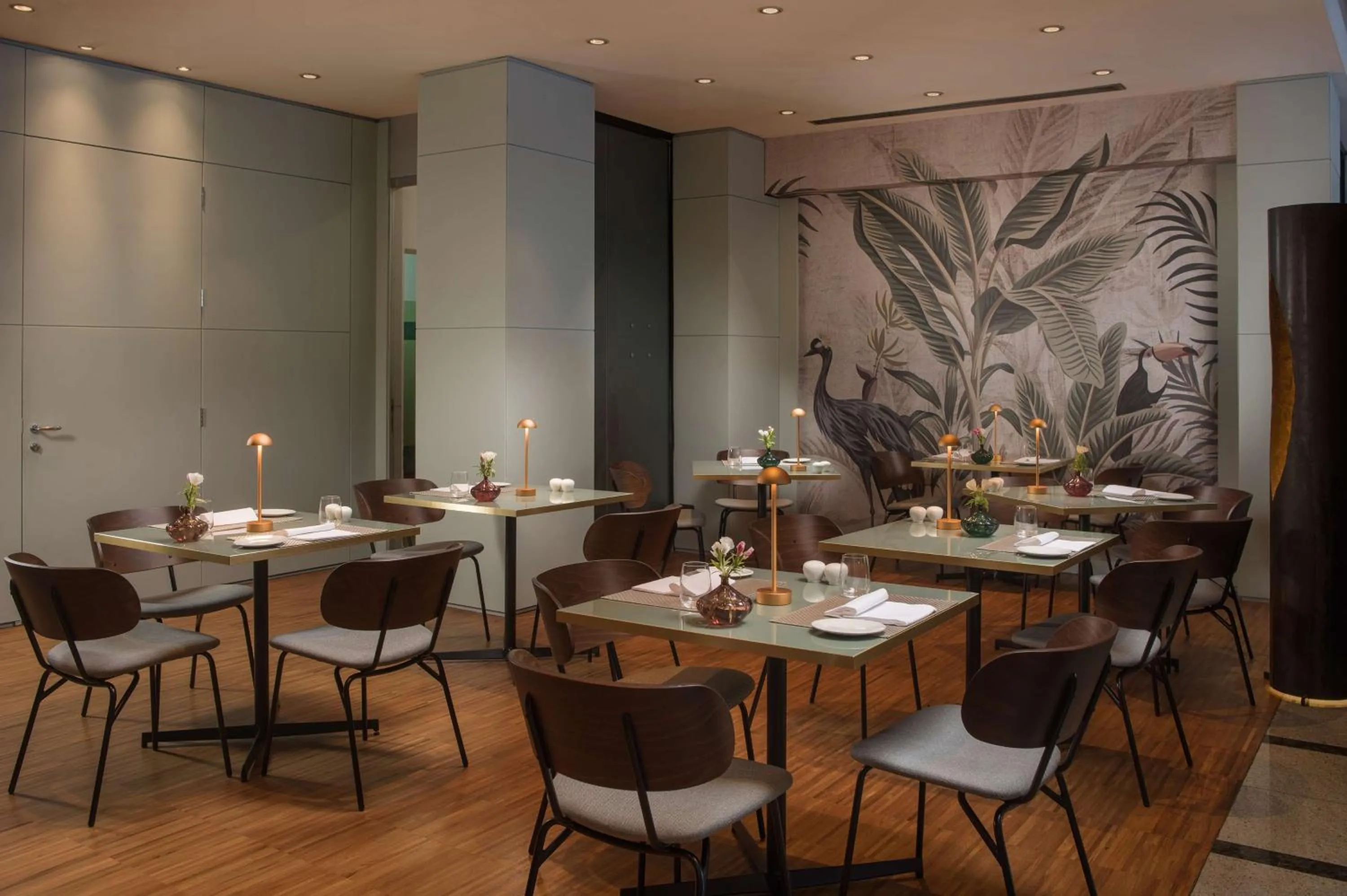 Restaurant/places to eat in NH Catania Centro