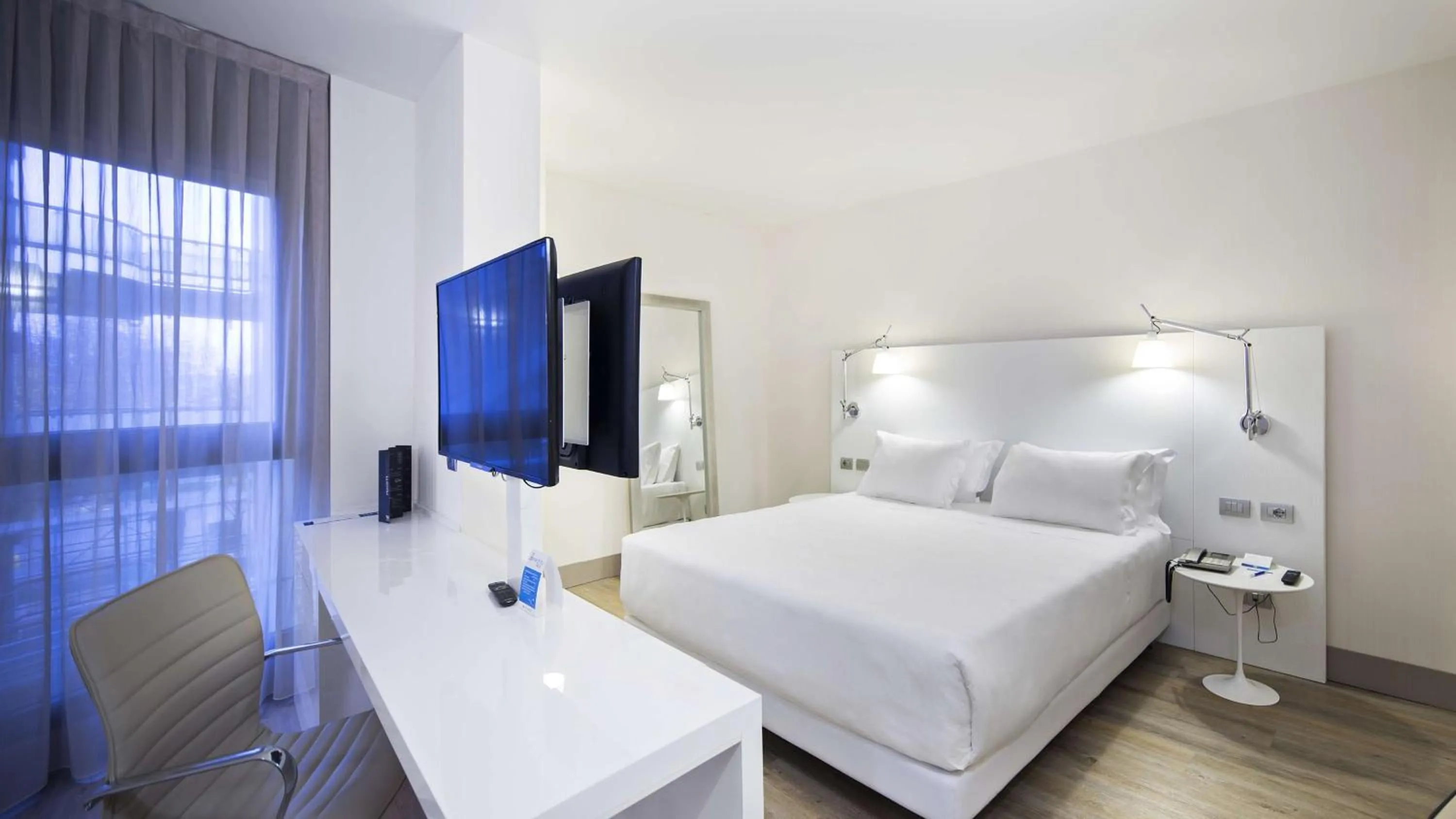 TV and multimedia, Bed in NH Milano Congress Centre