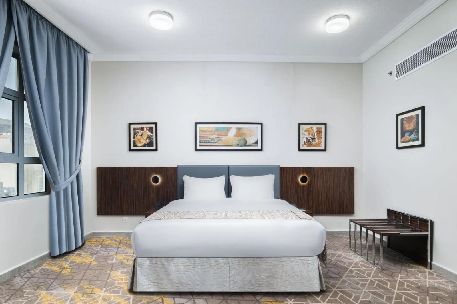 Bed in Elaf Bakkah Hotel