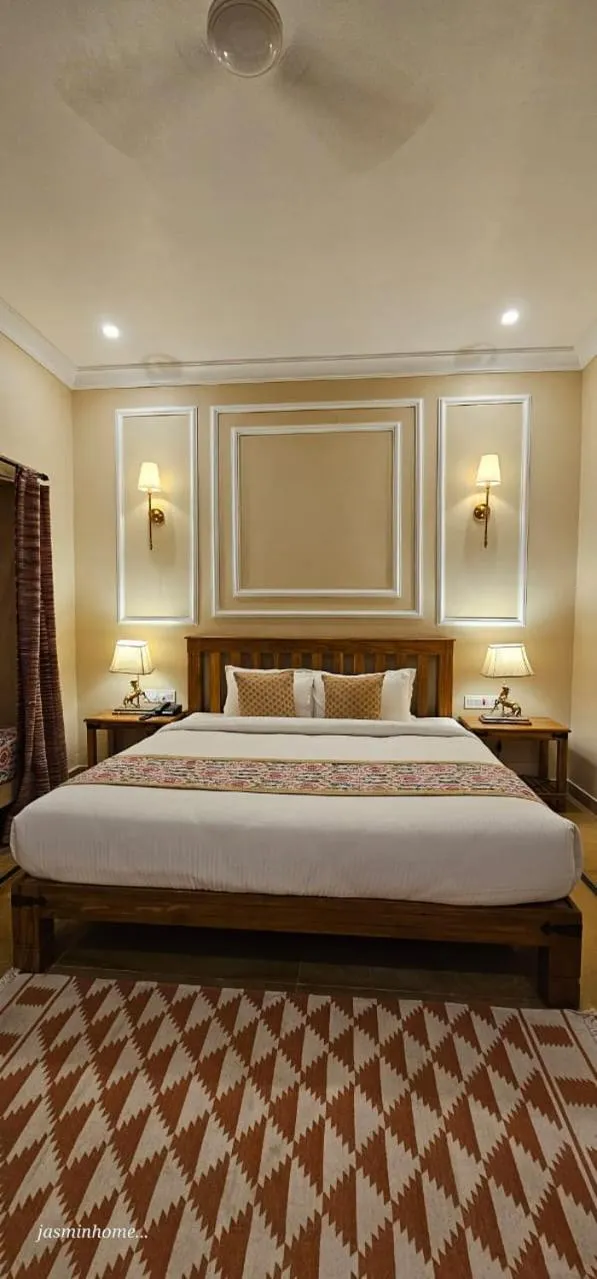 Bed in Hotel Jasmin Haveli