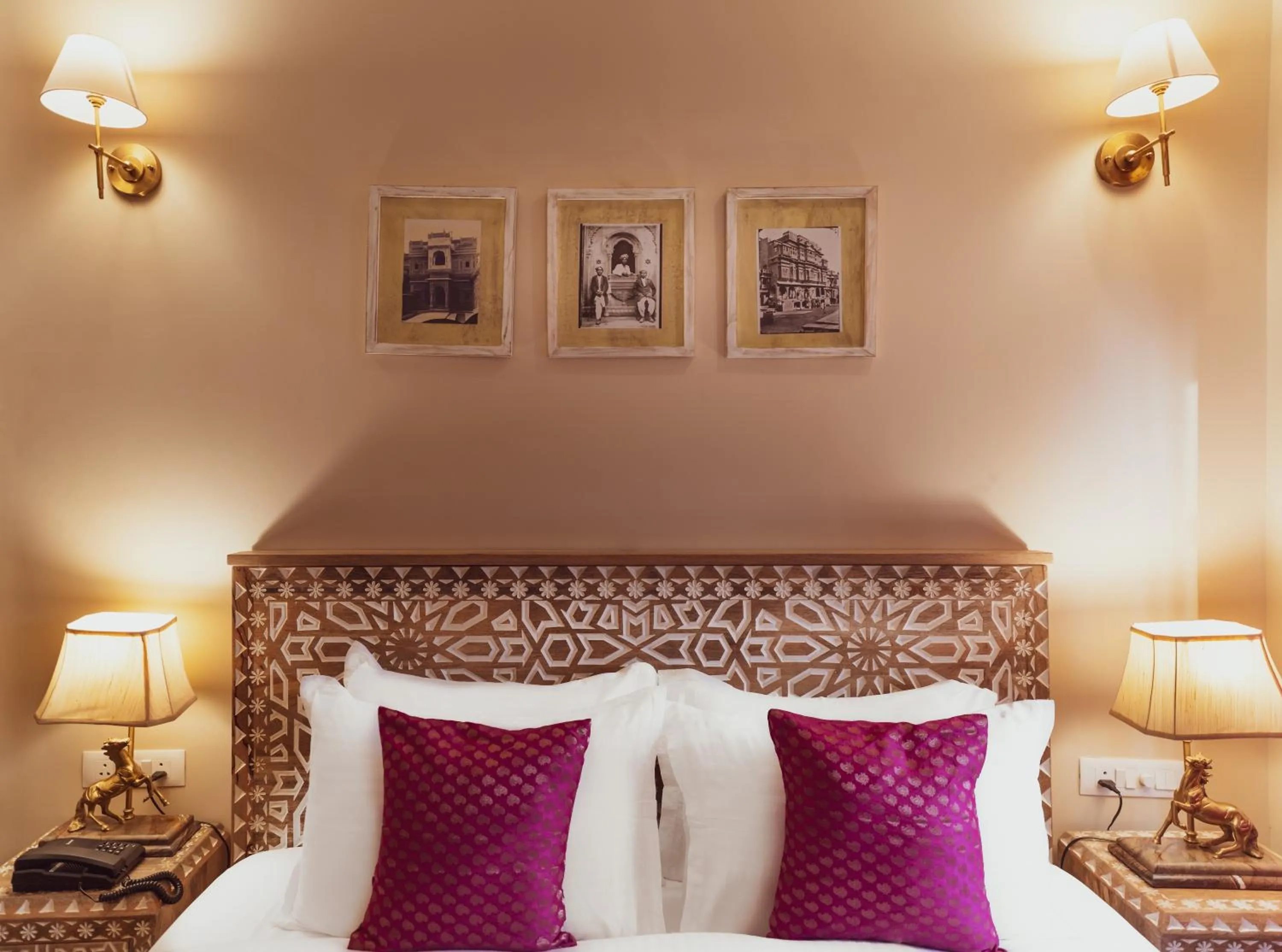 Bed in Hotel Jasmin Haveli