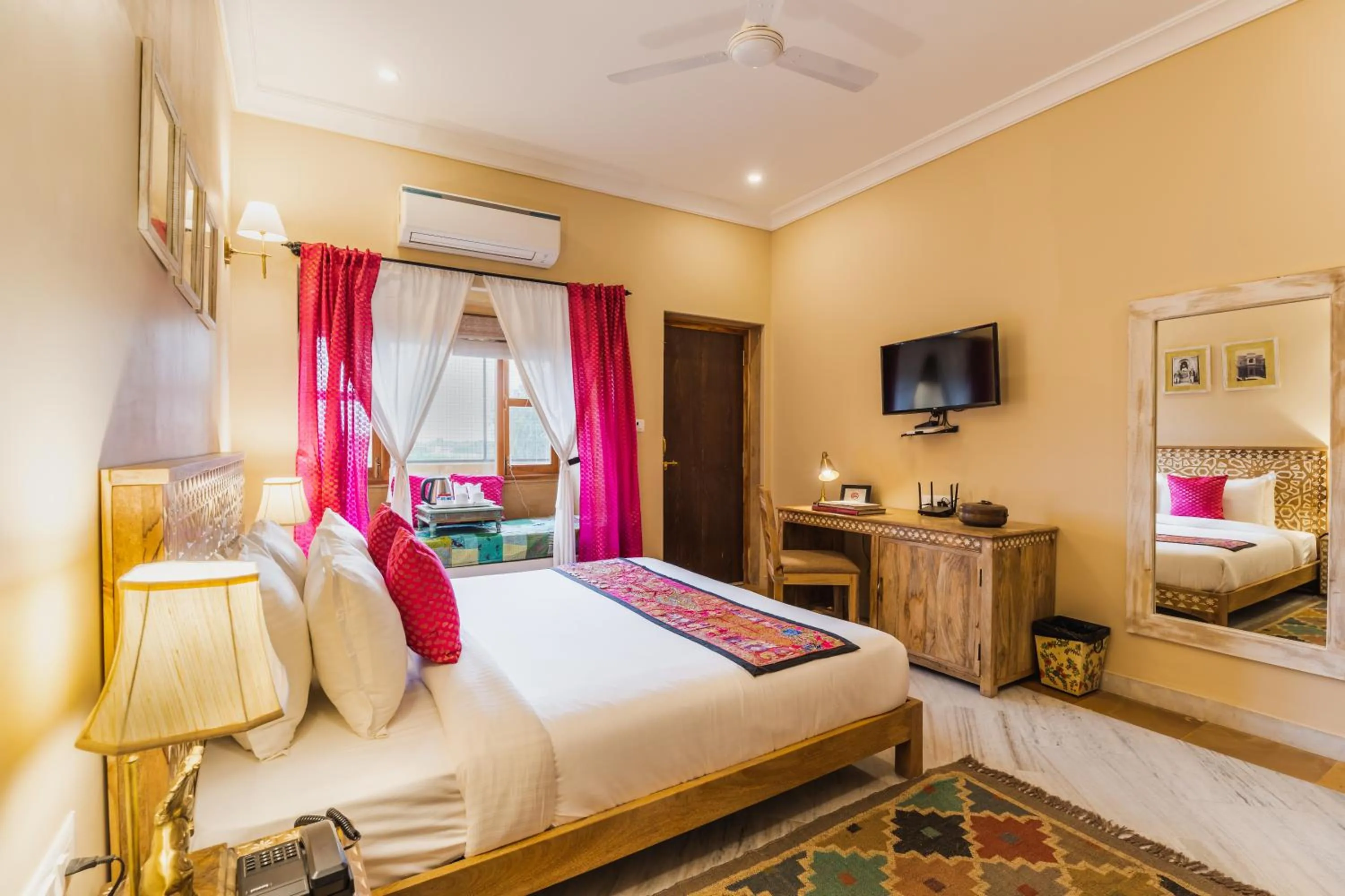 Photo of the whole room, Bed in Hotel Jasmin Haveli