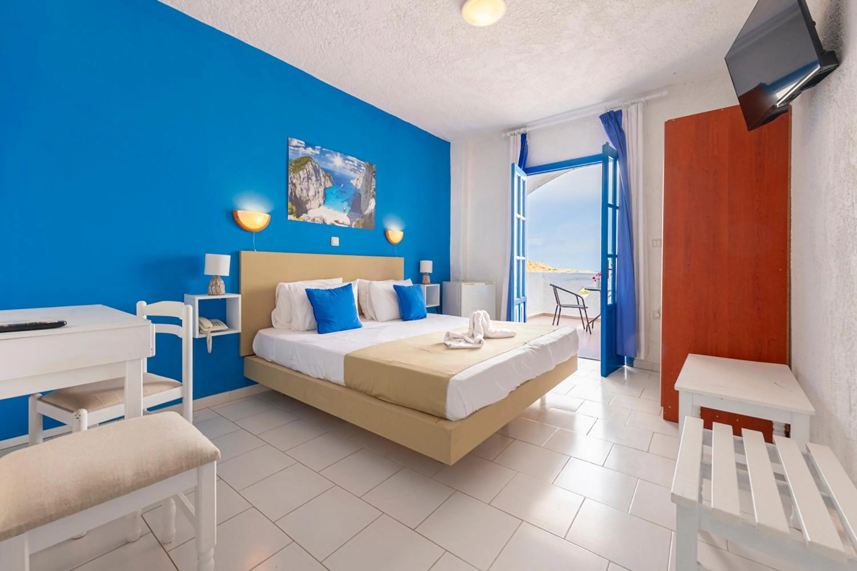 Bed in Bluu Bahari Hotel