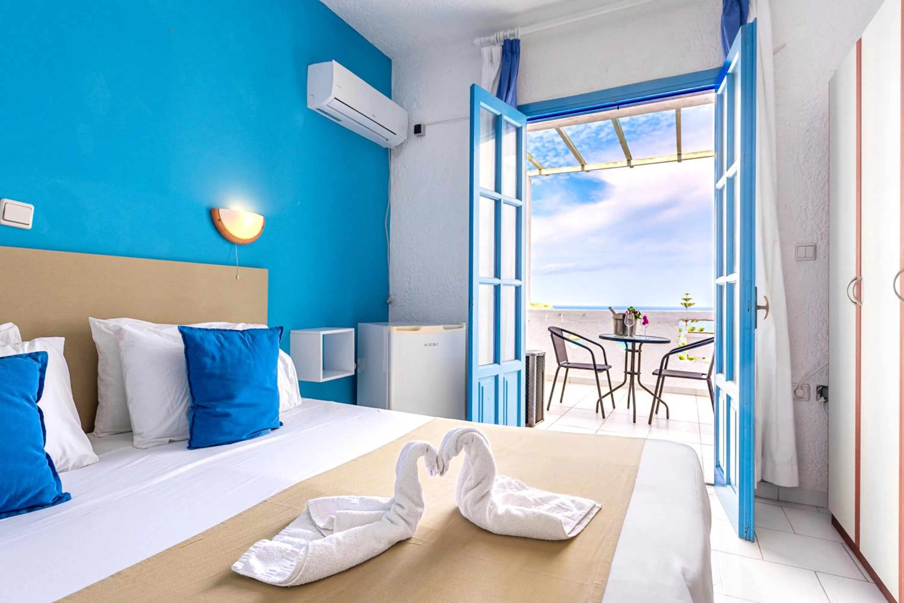 Bed in Bluu Bahari Hotel