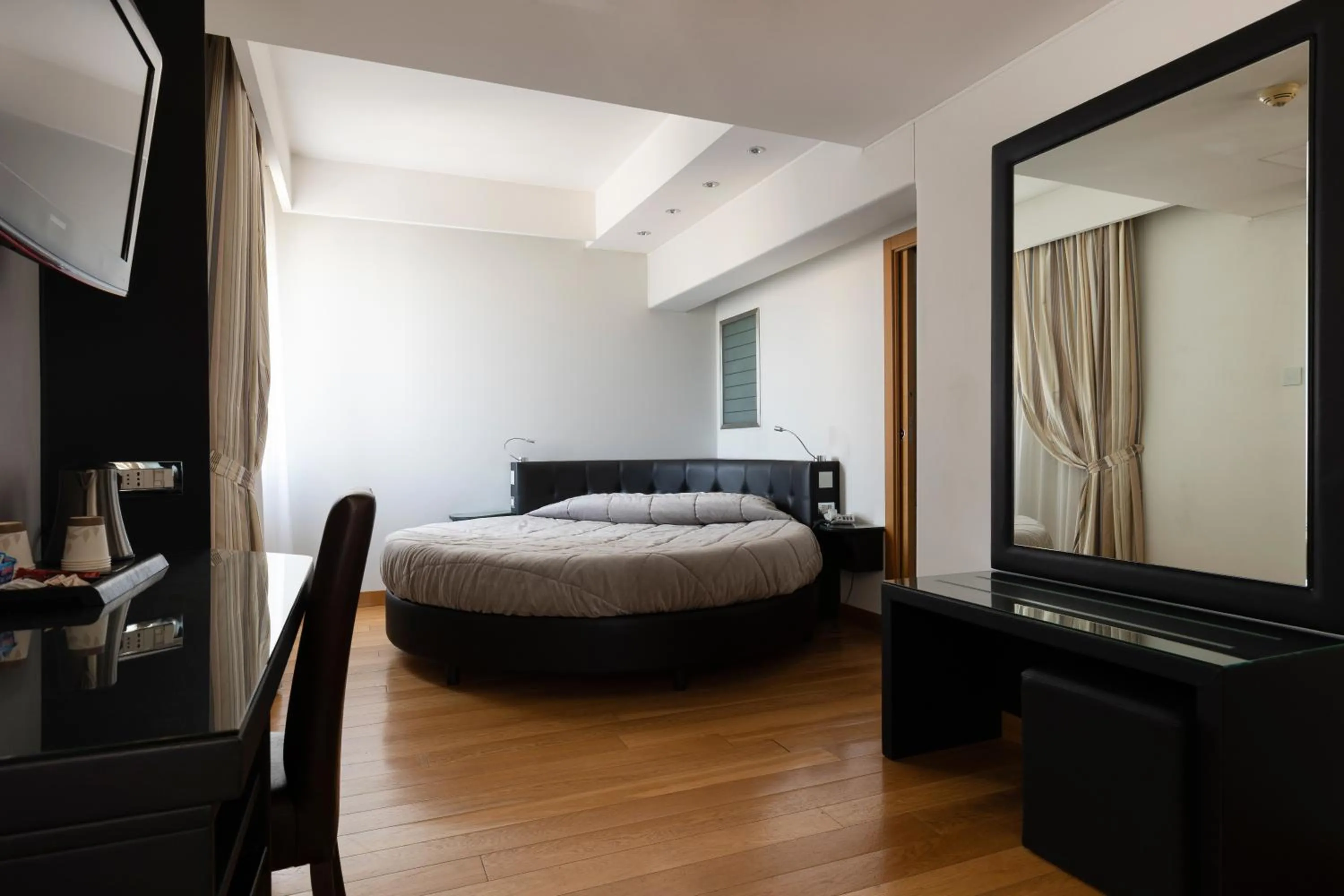 Bed in Hotel Royal Caserta