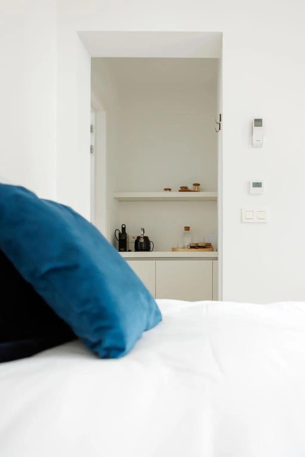 Coffee/tea facilities, Bed in APL8 St-Anna B&B