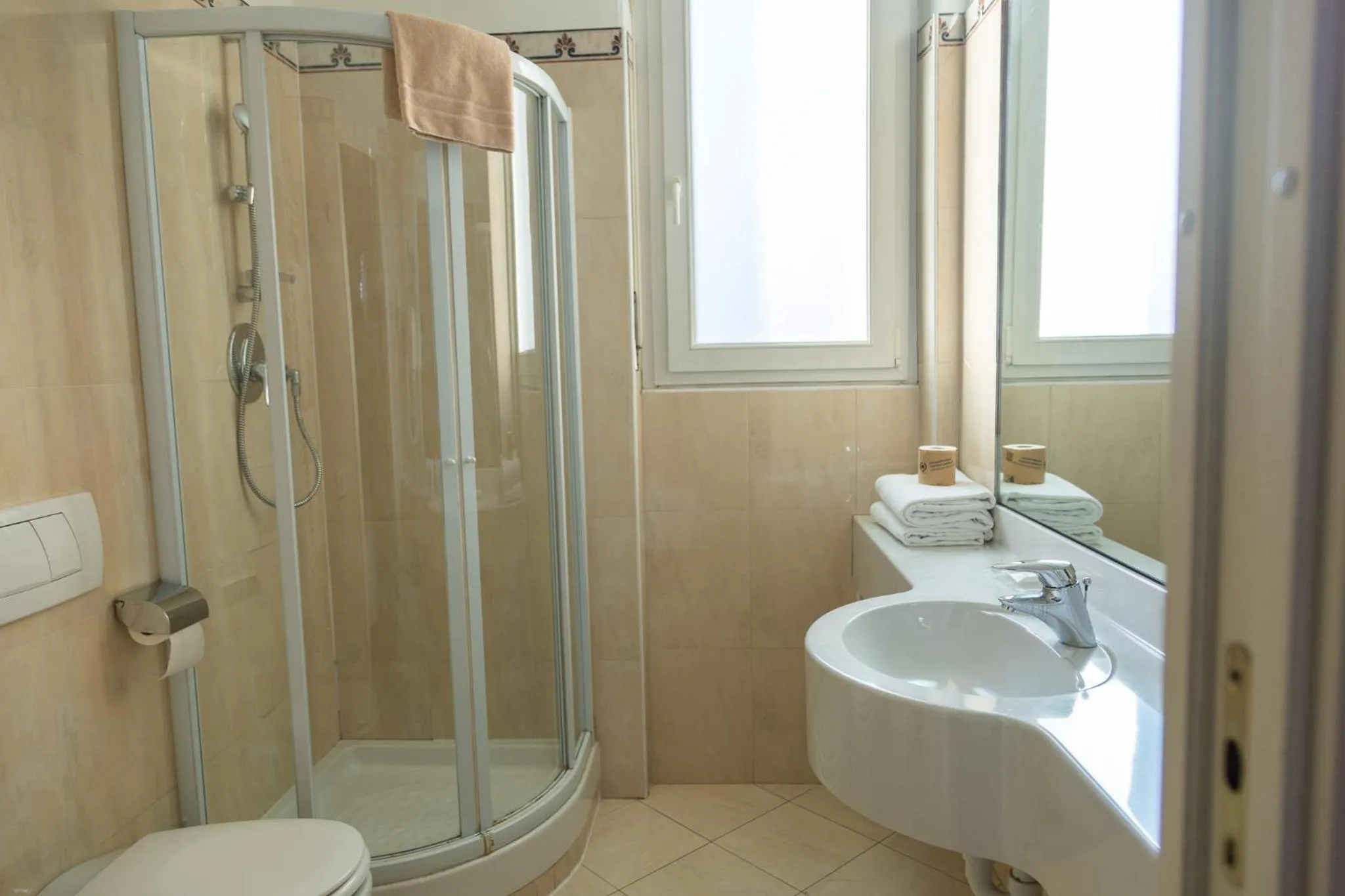 Bathroom in Hotel Continental