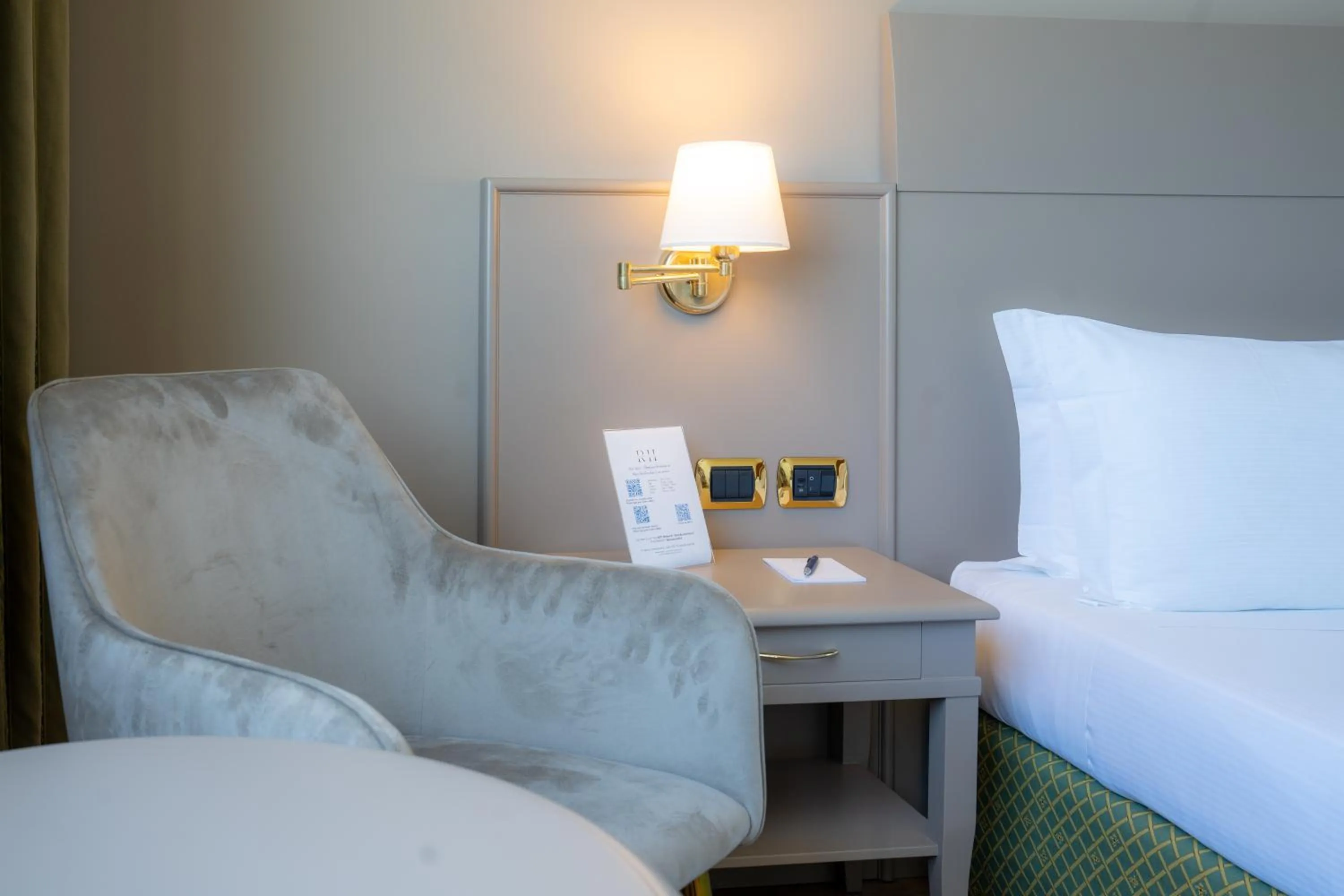 Bedroom, Bed in Hotel Roma Aurelia Antica