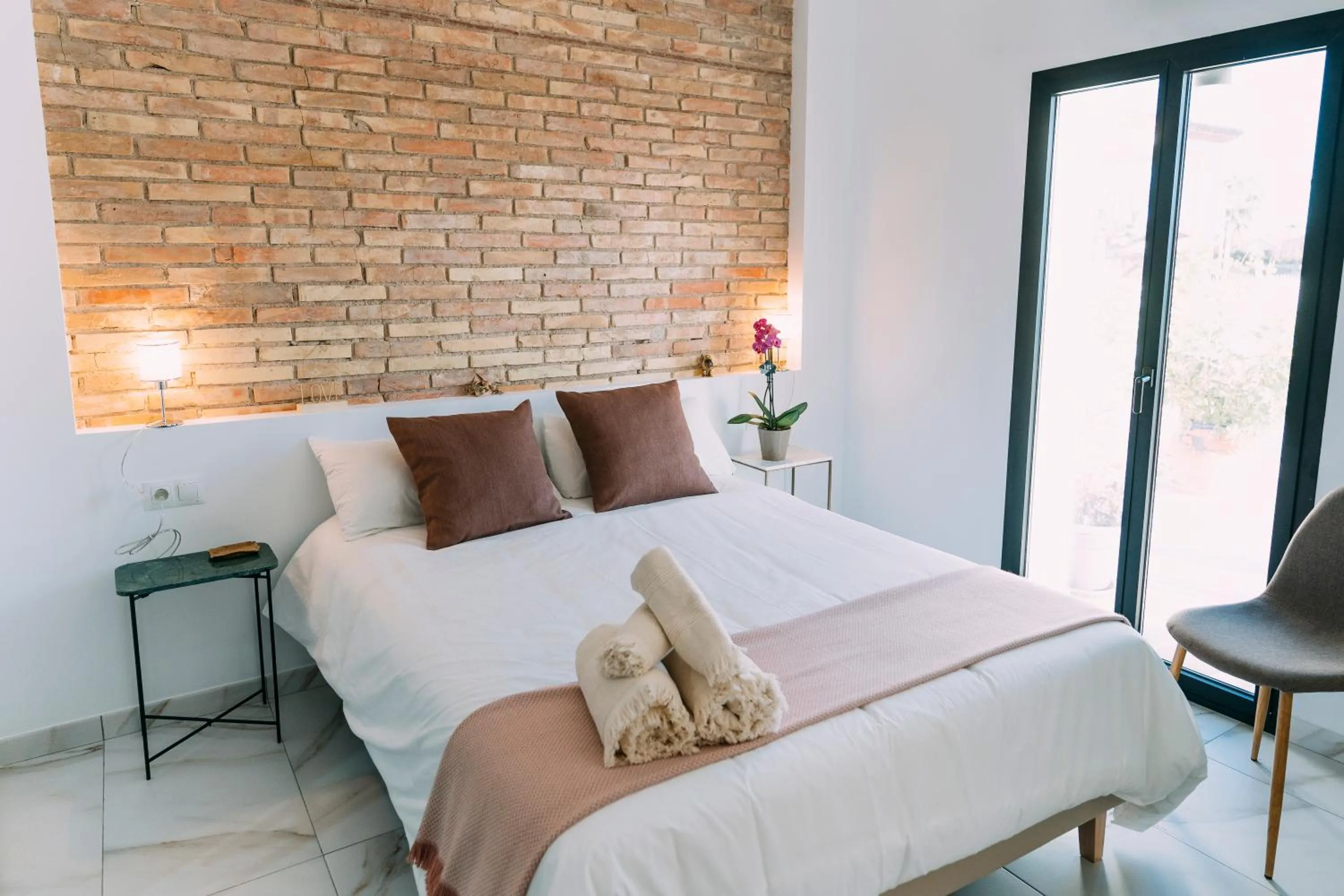 Photo of the whole room, Bed in L'Hotelet del Delta - adults