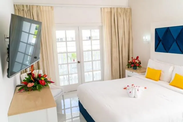 Bed in The SoCo House - All-Inclusive