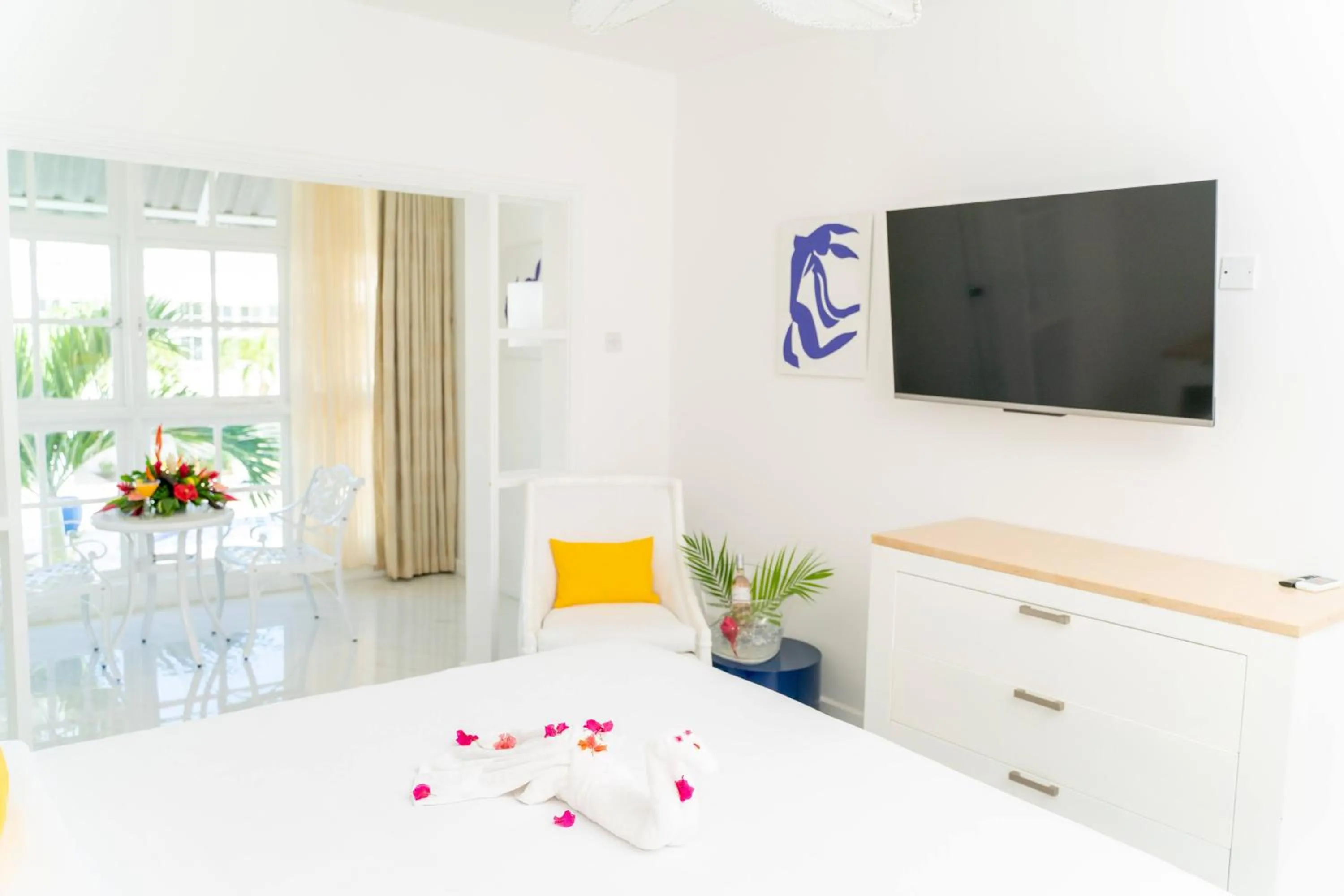 Bed in The SoCo House - All-Inclusive