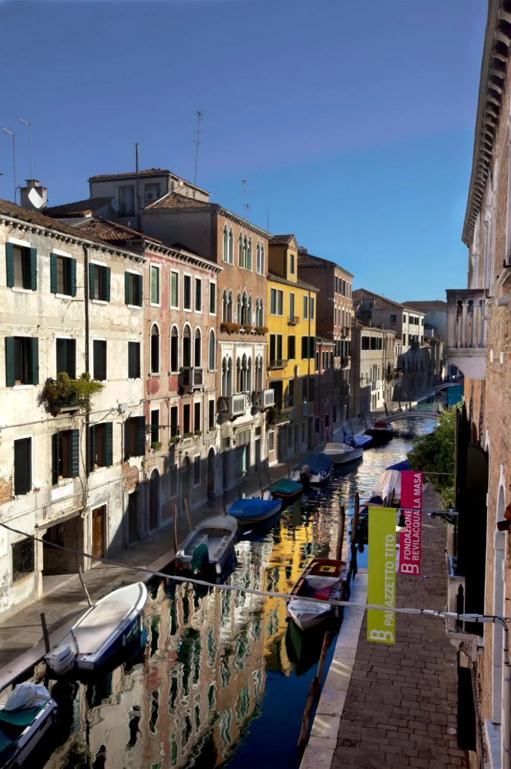 Neighbourhood in Hotel Pausania