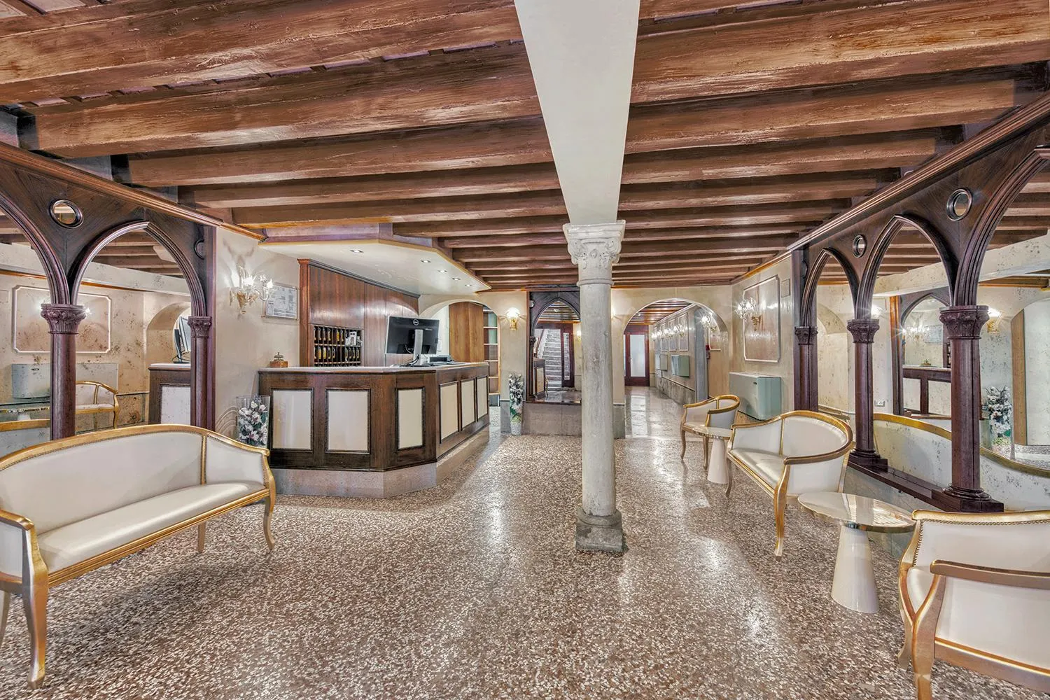 Lobby or reception in Hotel Pausania