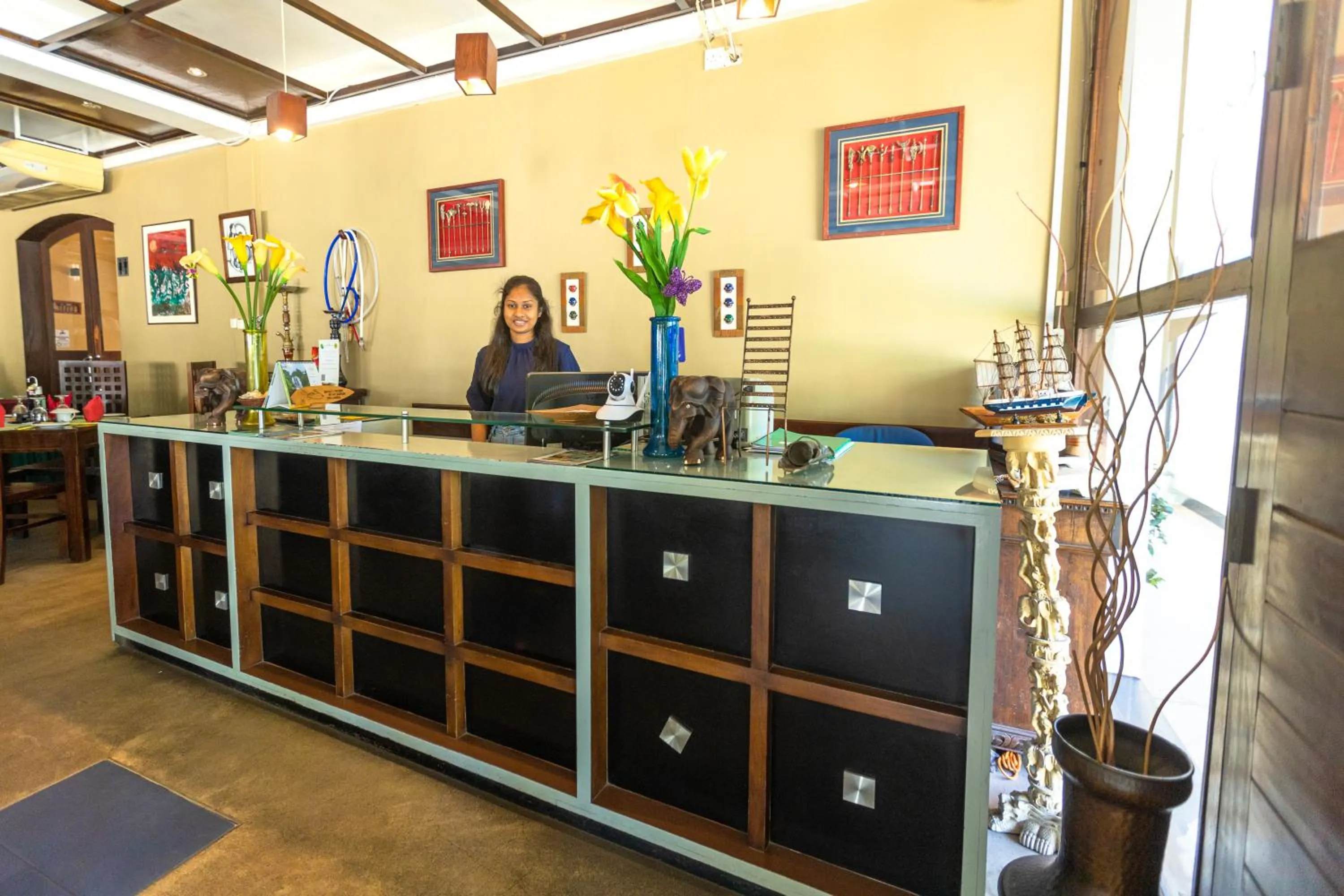 THE Mangrove cave Hotel